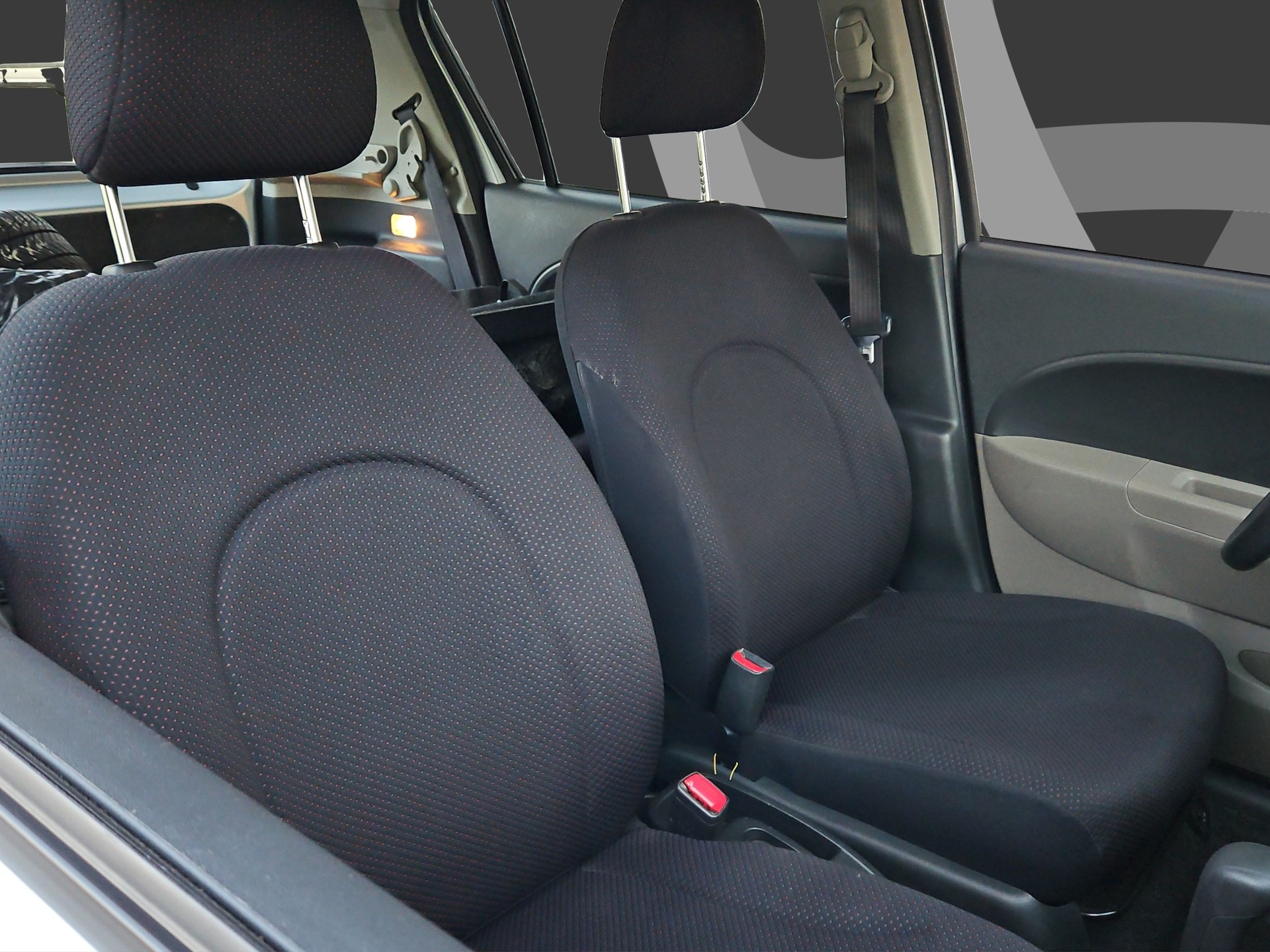 DAIHATSU Sirion 1.3 S eco-4WD Automatic-image-13