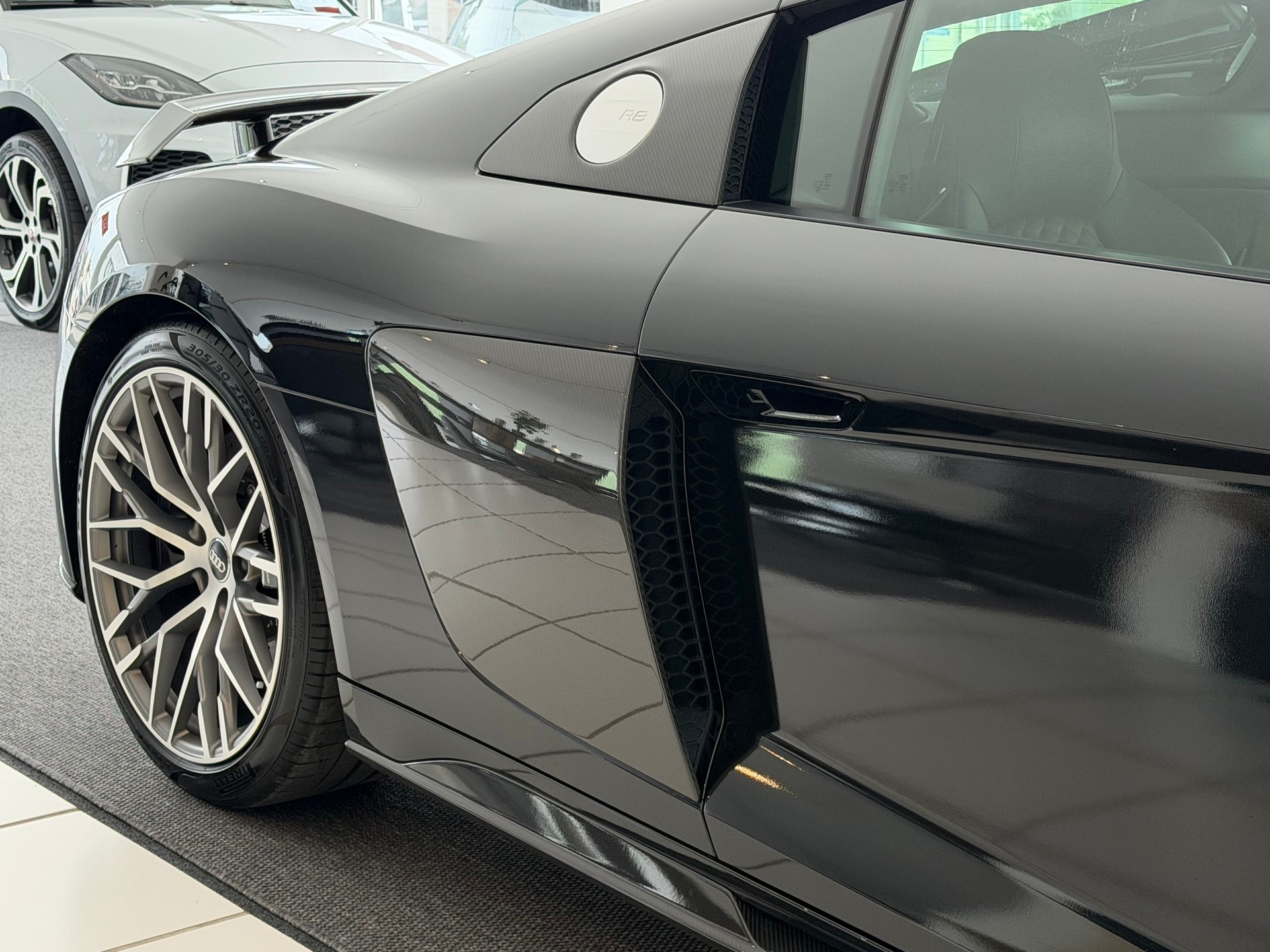 AUDI R8 Coupé performance S-Tronic **PPF Folie**-image-5