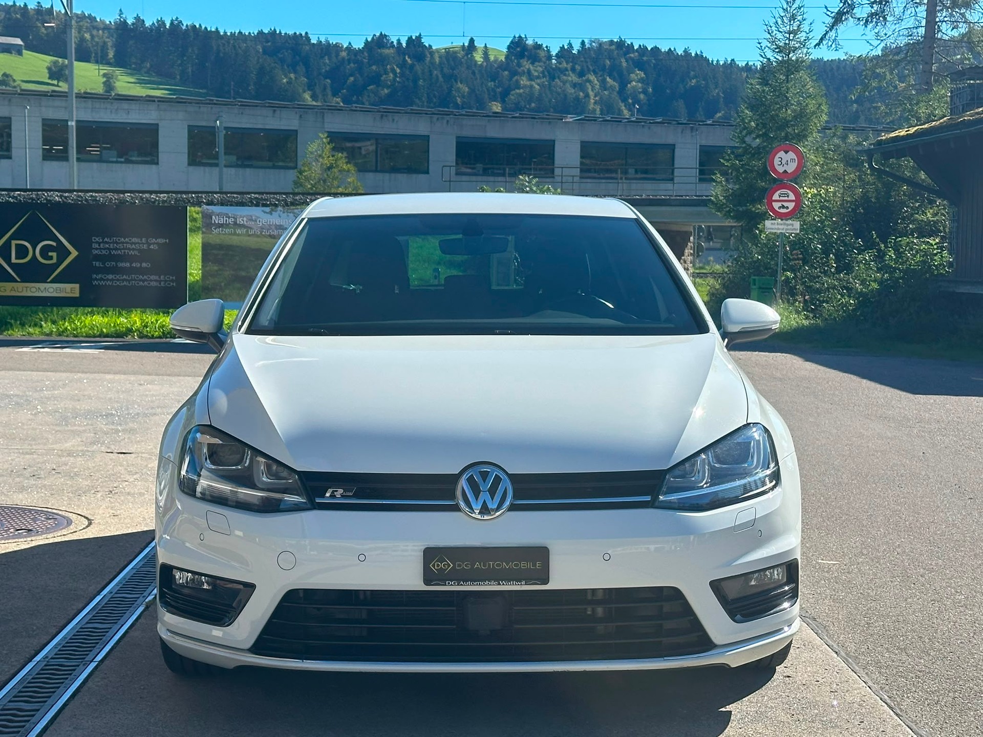 VW Golf 2.0 TDI Allstar R-Line 4Motion-showroom-element-1