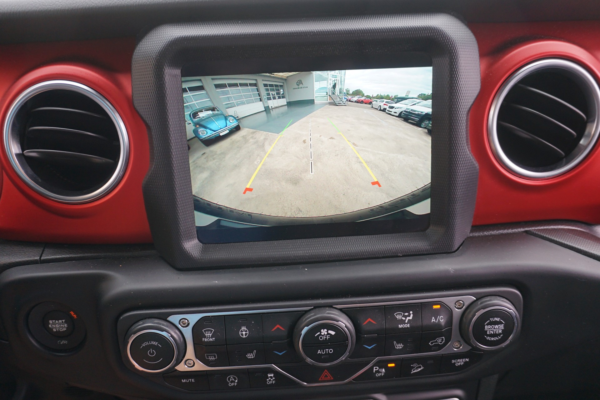 JEEP Wrangler 2.0 Turbo 272 PS Rubicon CH-Auto mit Gratisservice-image-19
