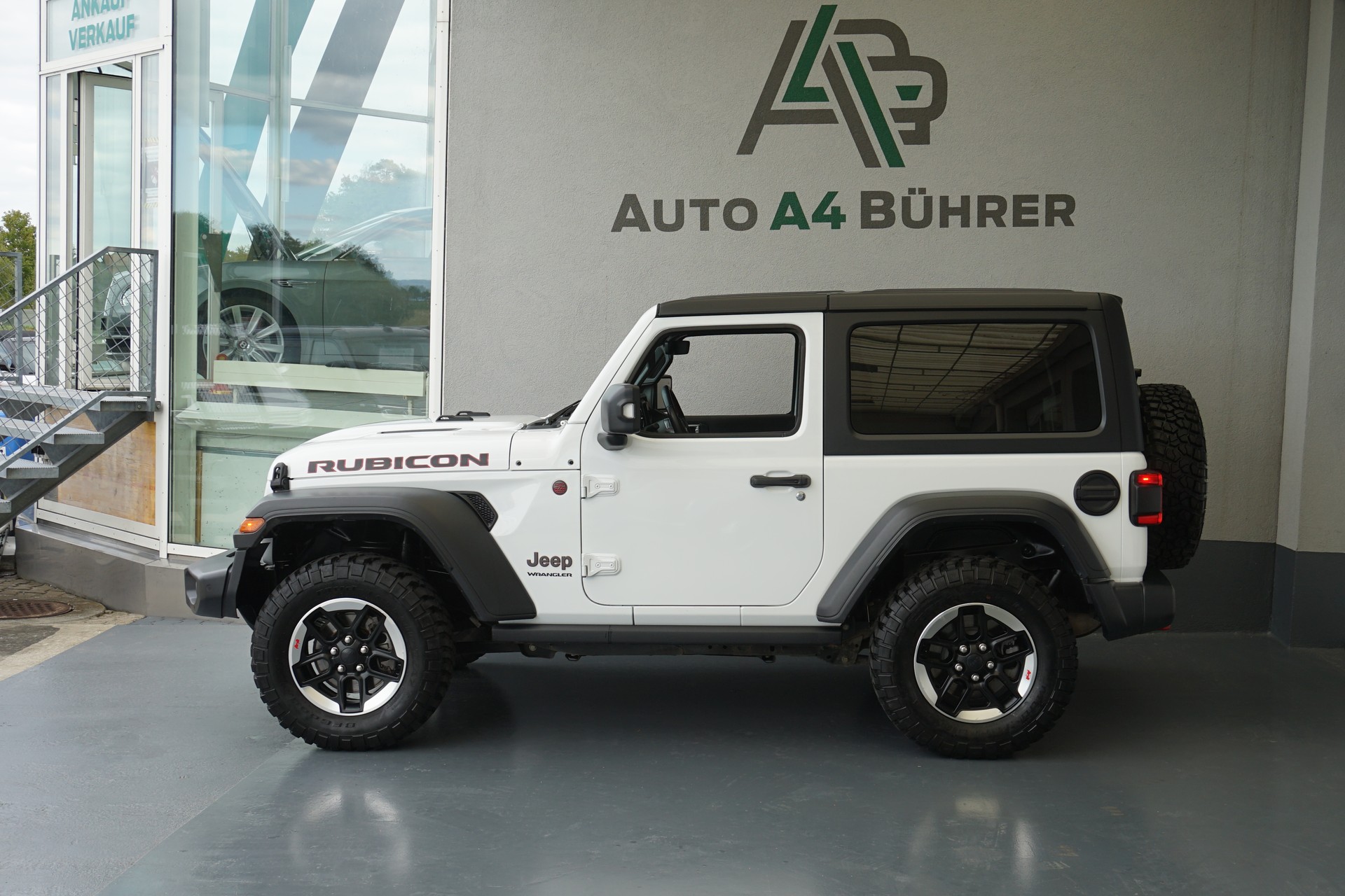 JEEP Wrangler 2.0 Turbo 272 PS Rubicon CH-Auto mit Gratisservice