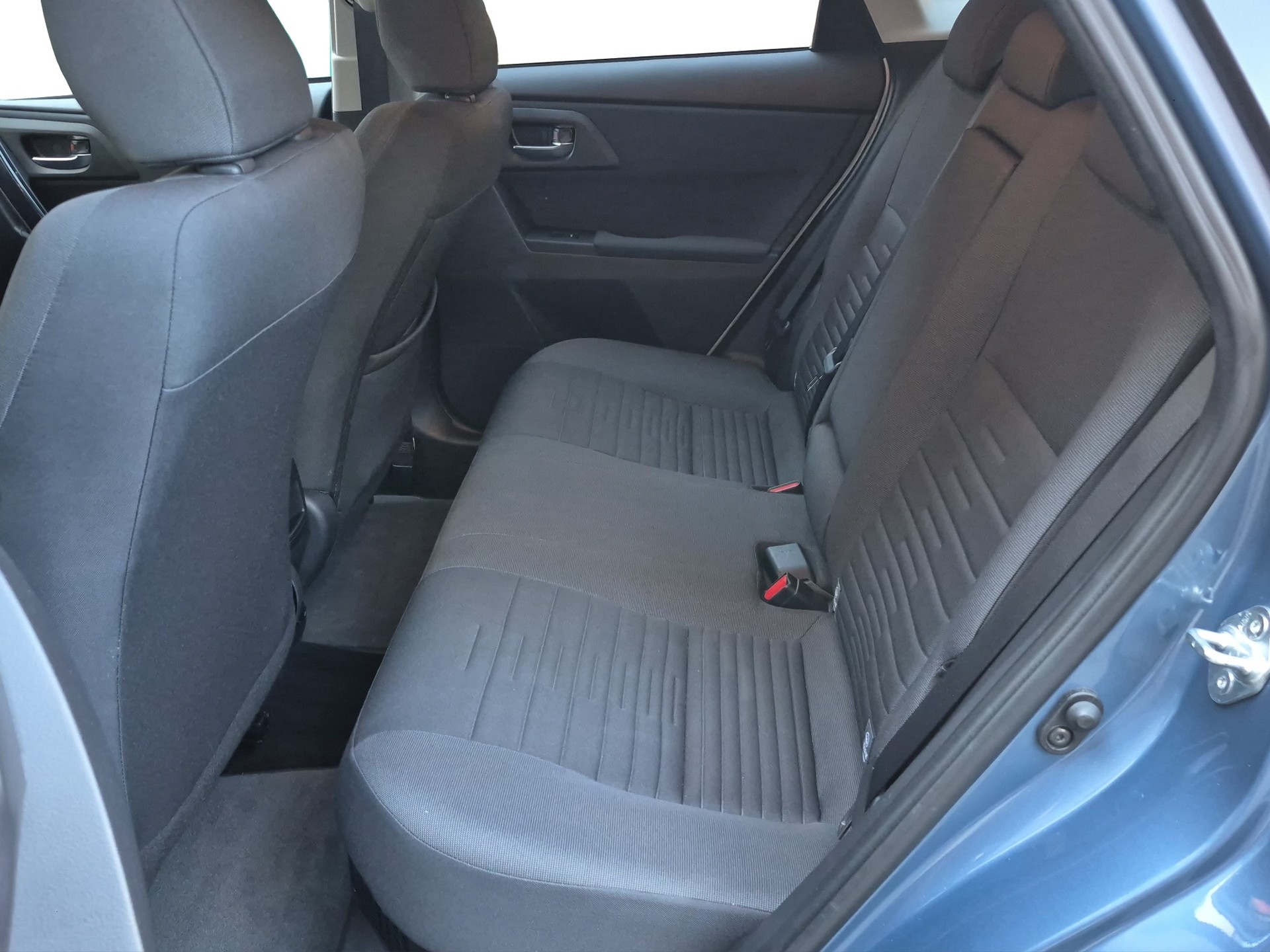 TOYOTA Auris 1.8 HSD Trend e-CVT *Anhängerkupplung/Garantie*-image-7