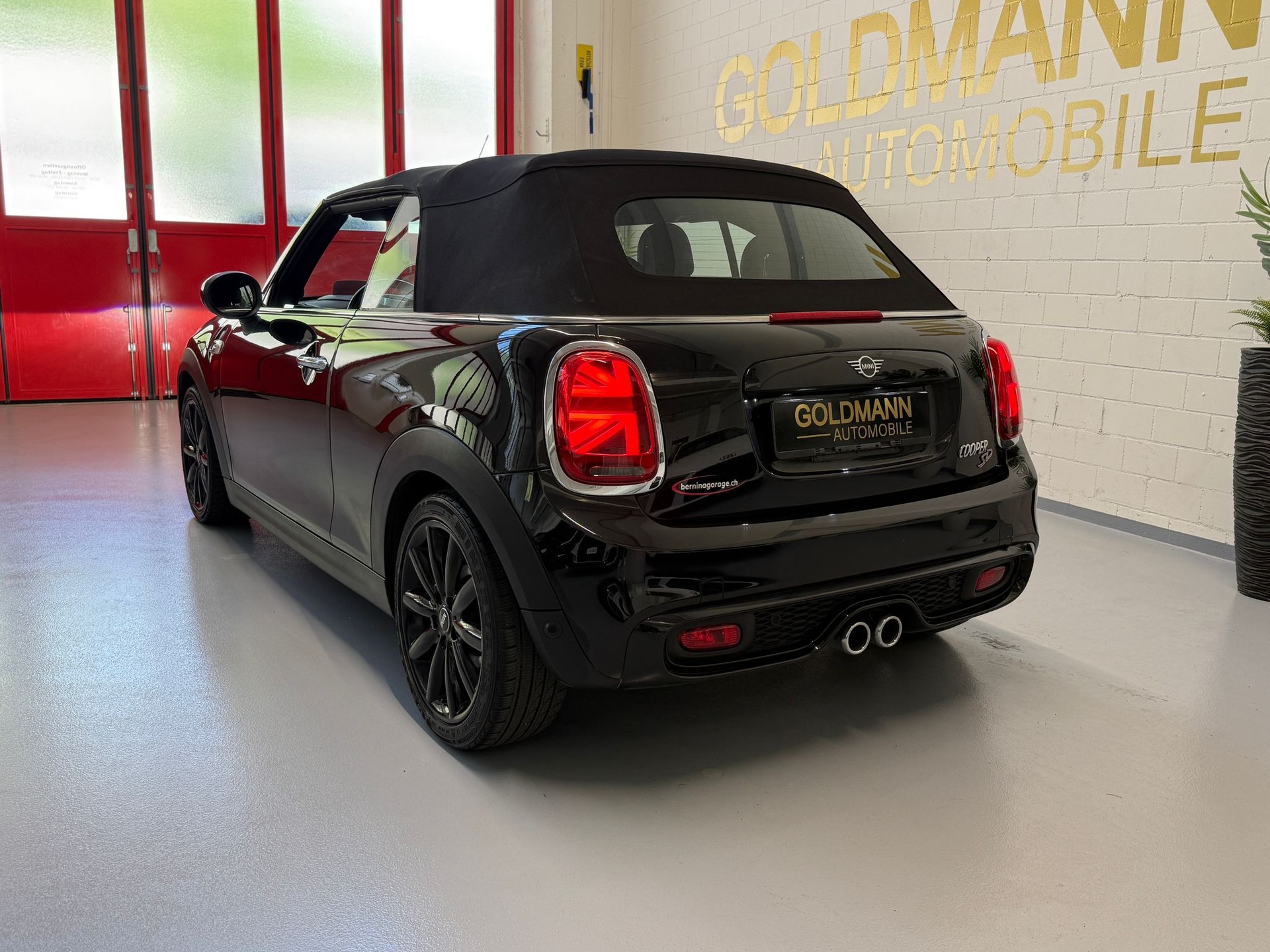 MINI Cooper SD Cabriolet Steptronic-image-4