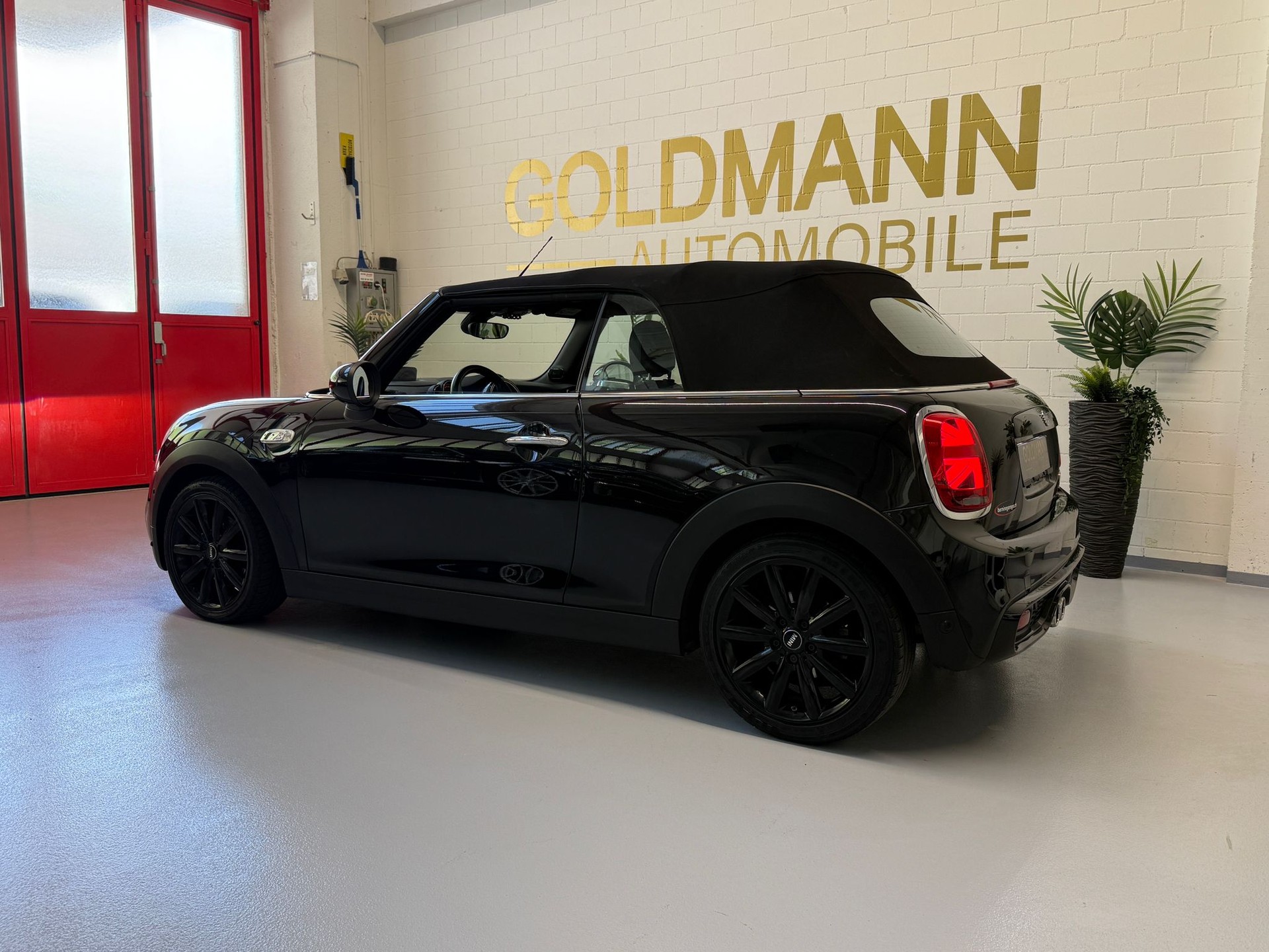 MINI Cooper SD Cabriolet Steptronic-showroom-element-3