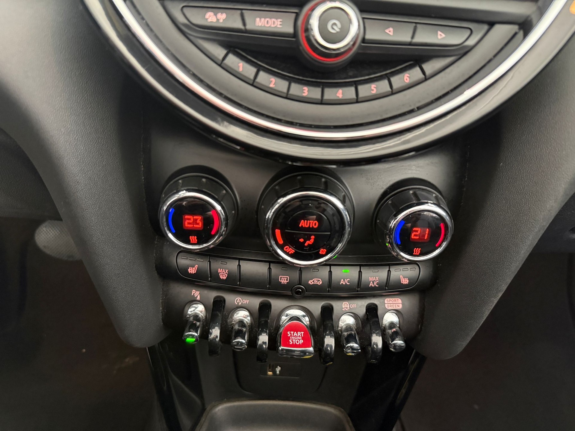 MINI Cooper SD Cabriolet Steptronic-image-24