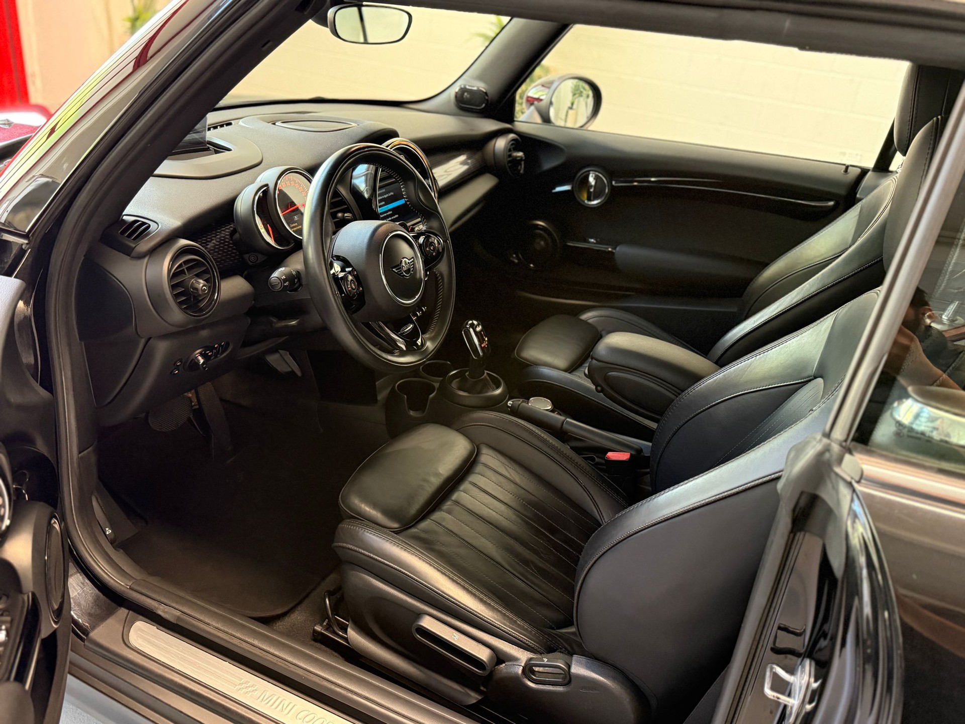 MINI Cooper SD Cabriolet Steptronic-image-8