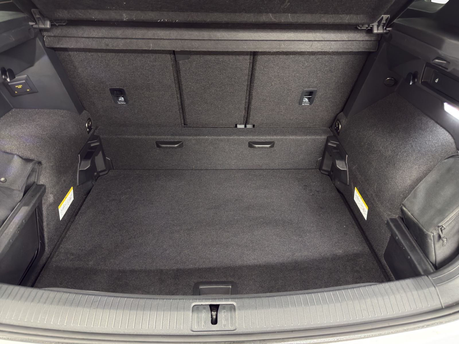 VW Tiguan 2.0TSI R-Line 4Motion DSG-image-12