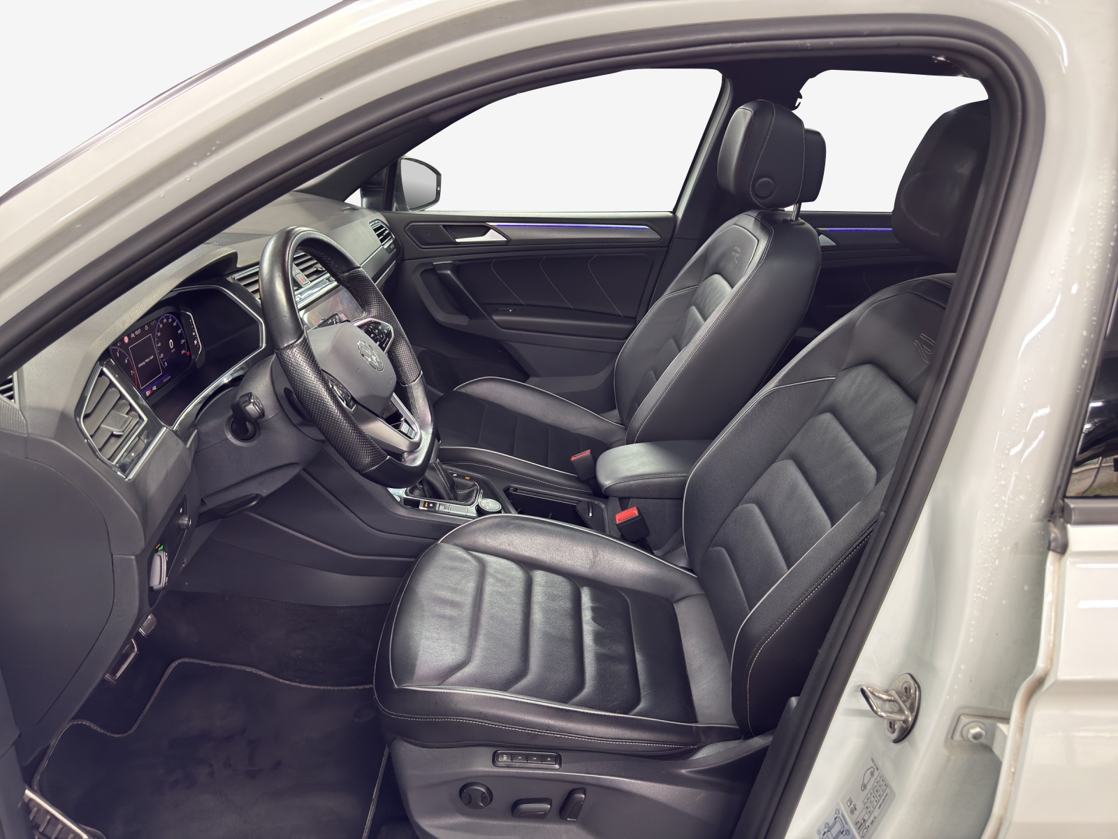 VW Tiguan 2.0TSI R-Line 4Motion DSG-image-7