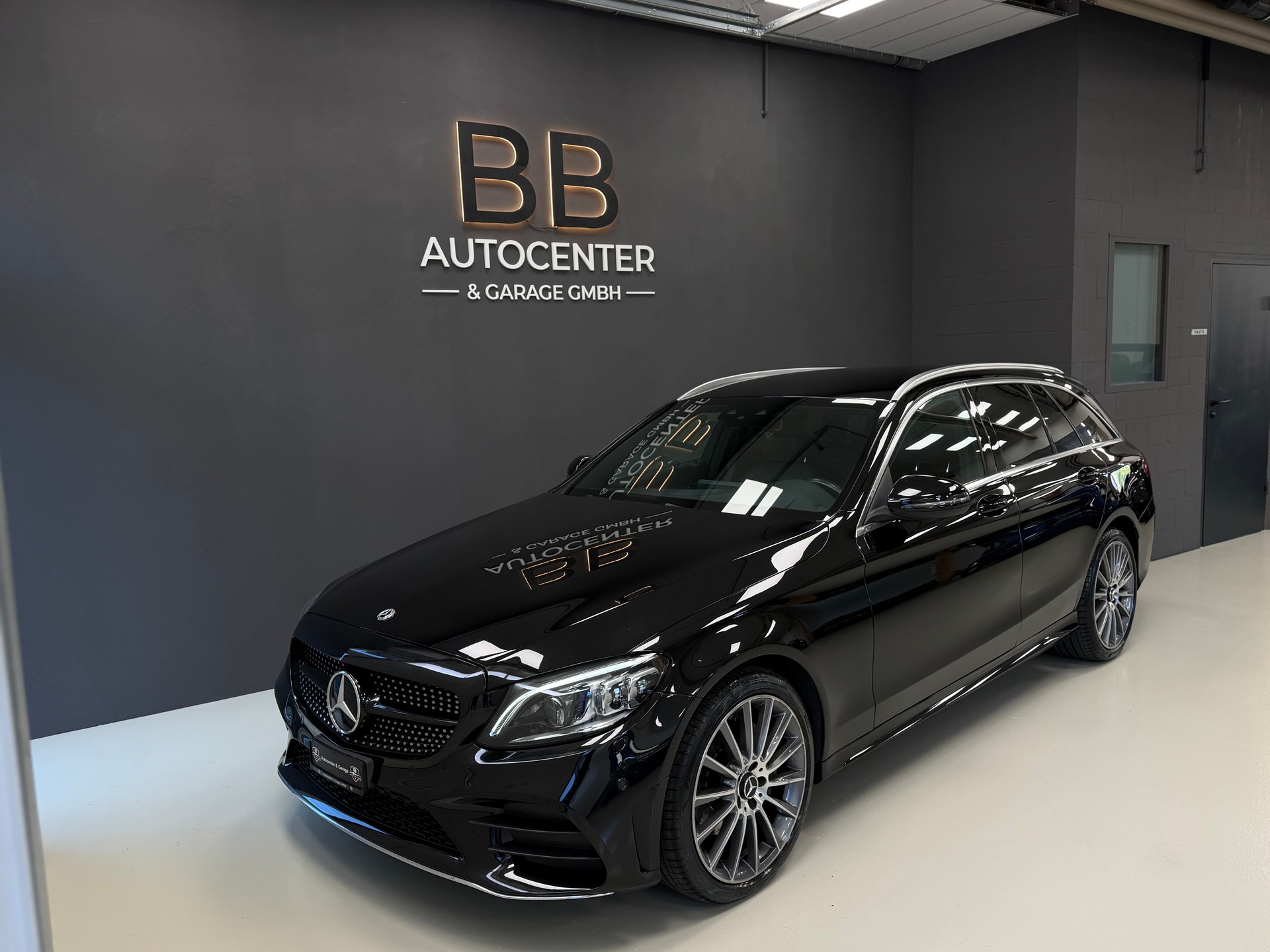 MERCEDES-BENZ C 200 Swiss Star AMG Line 4M 9G-Tronic