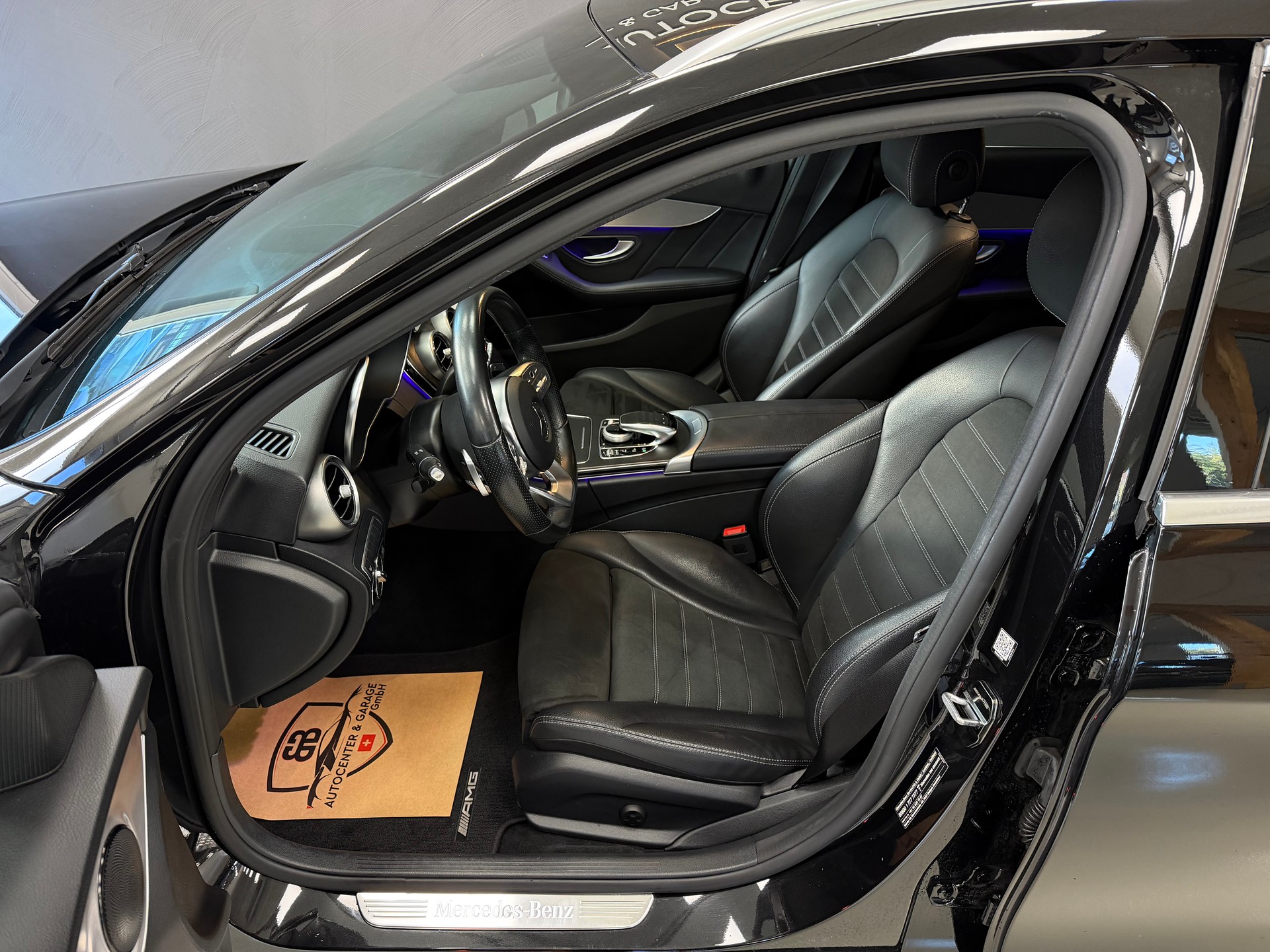 MERCEDES-BENZ C 200 Swiss Star AMG Line 4M 9G-Tronic-image-10