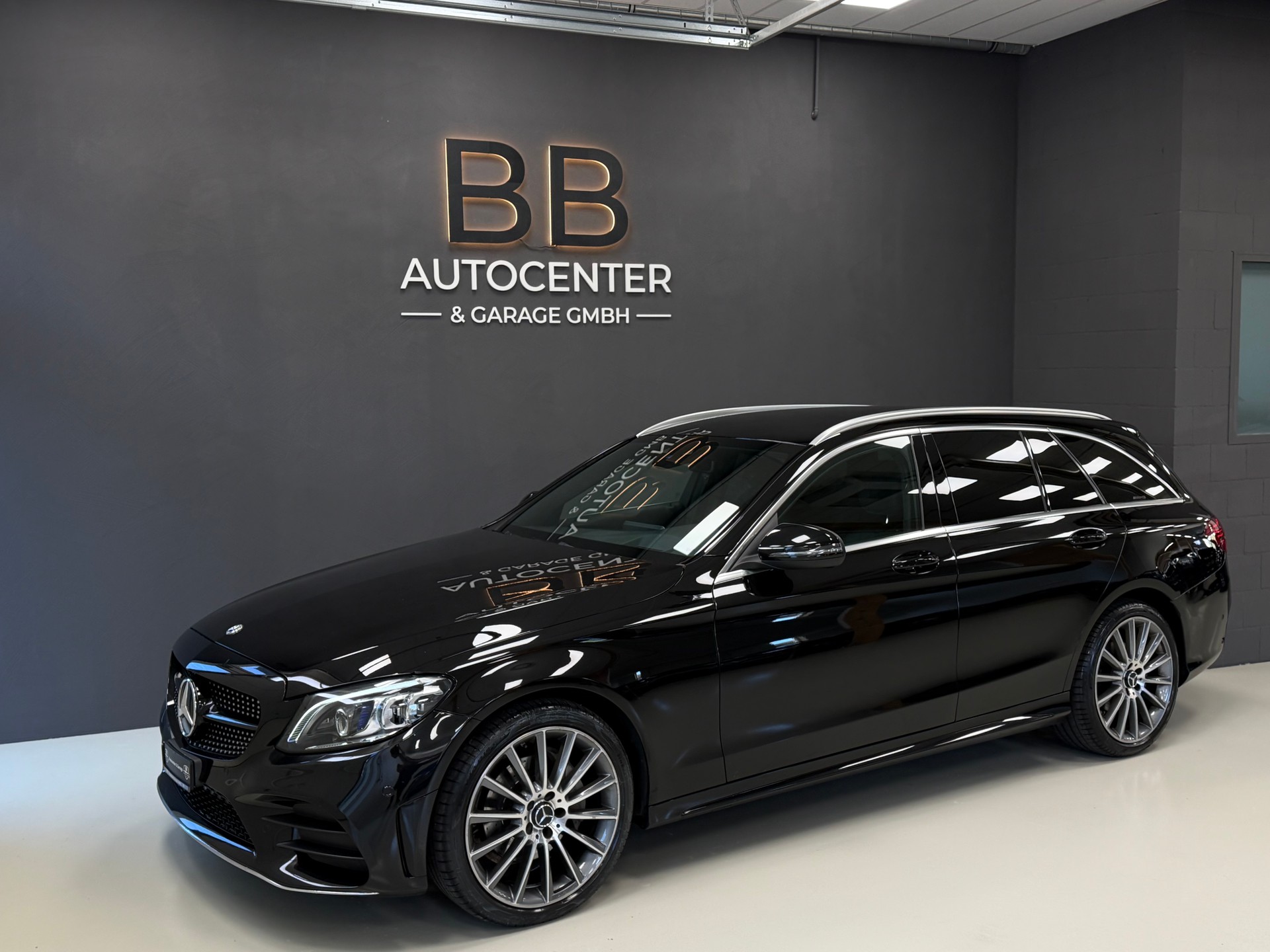 MERCEDES-BENZ C 200 Swiss Star AMG Line 4M 9G-Tronic-showroom-element-1
