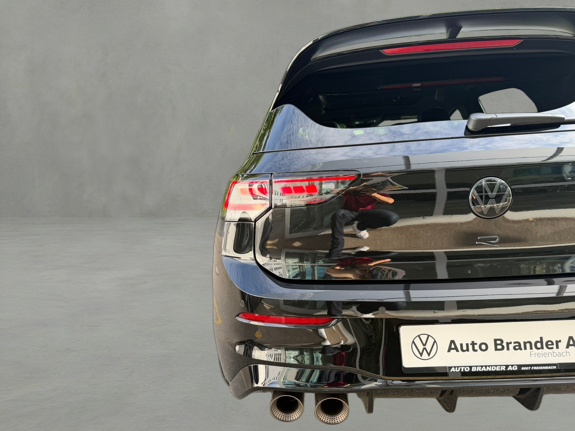 VW Golf 2.0 TSI R DSG 4 Motion-image-29