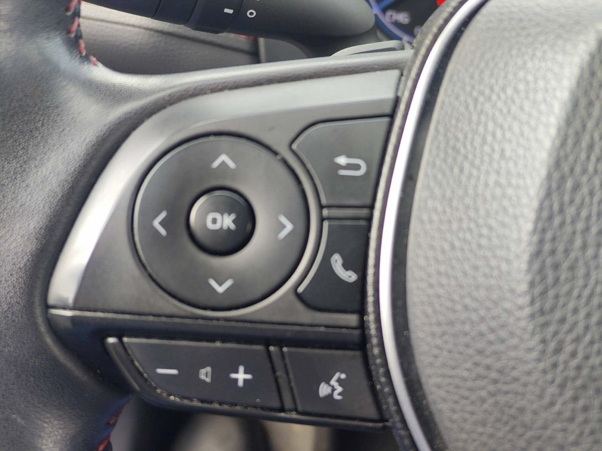 SUZUKI Across 2.5 PHEV Compact Top 4x4-image-7