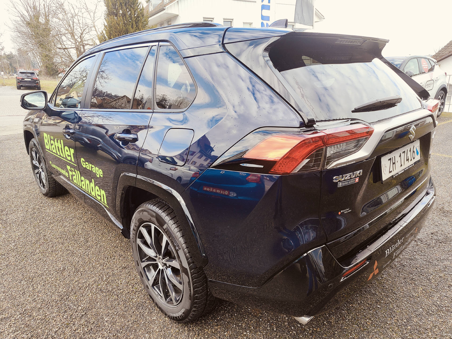 SUZUKI Across 2.5 PHEV Compact Top 4x4-showroom-element-3
