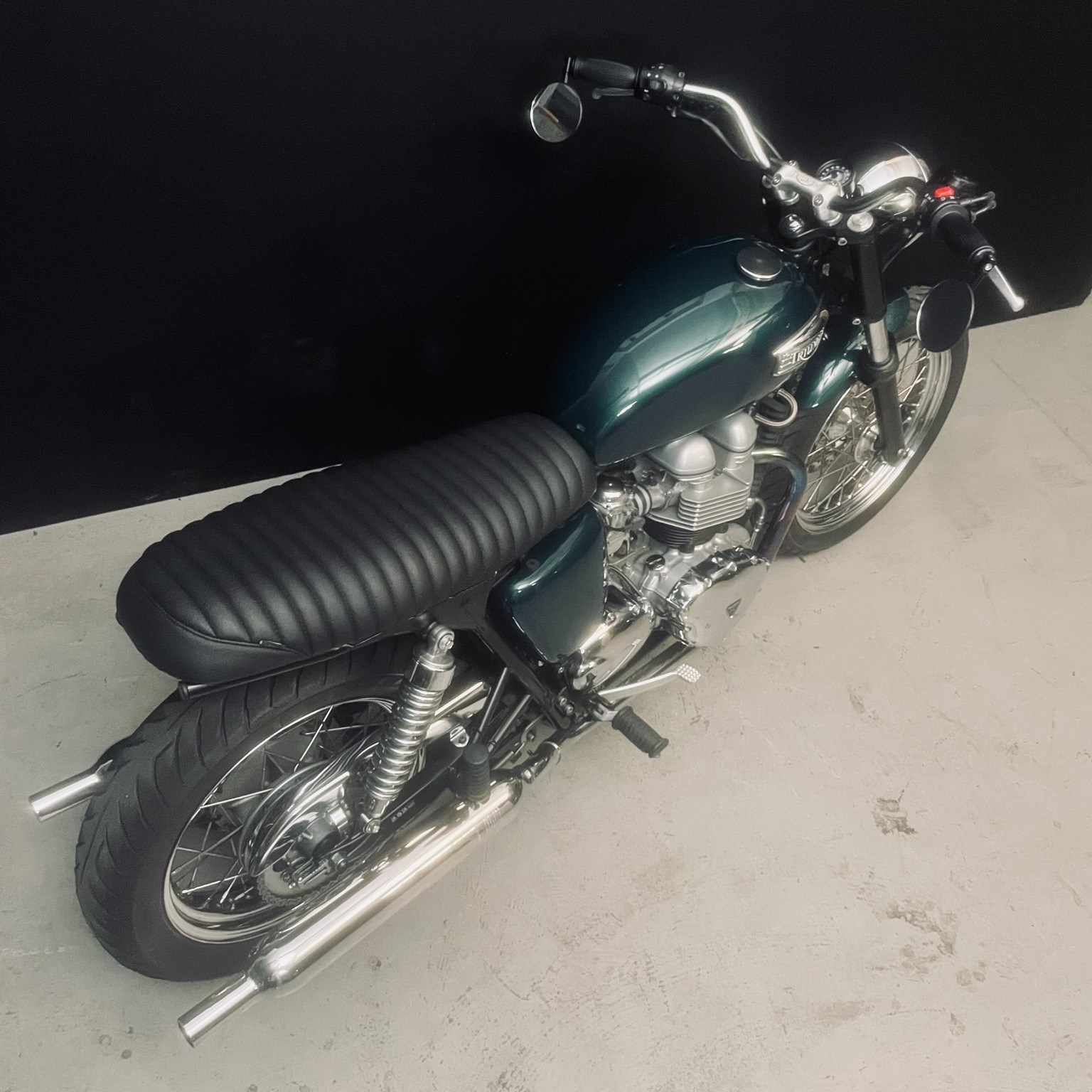TRIUMPH Bonneville 800-image-4