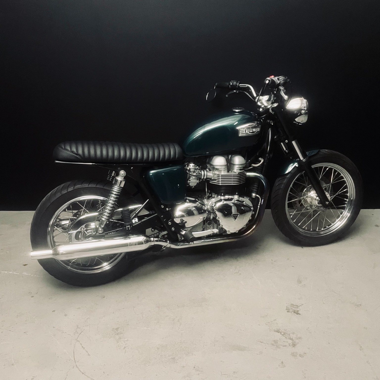 TRIUMPH Bonneville 800-image-0
