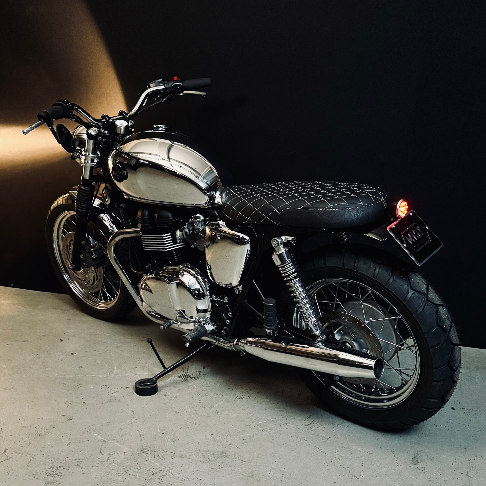 TRIUMPH Bonneville Spirit-image-2