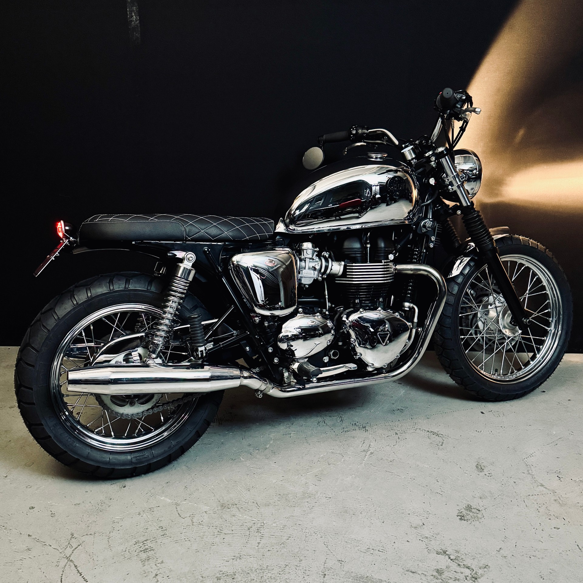 TRIUMPH Bonneville Spirit-image-1