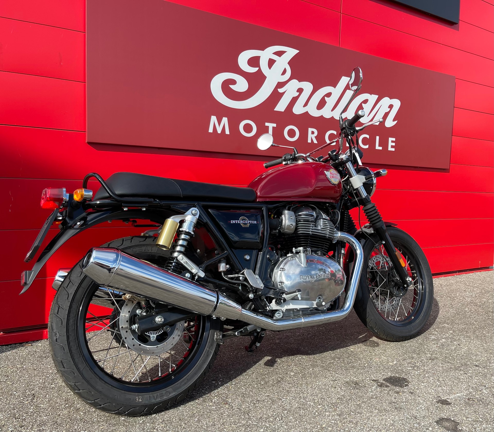 ROYAL ENFIELD Interceptor 650 Standard-image-1