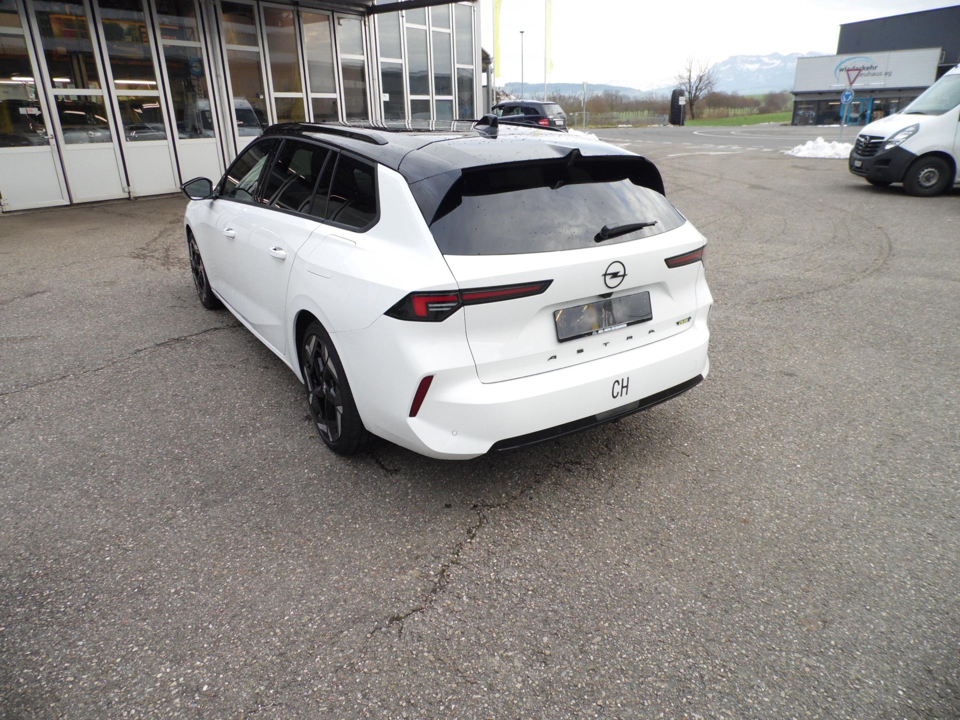 OPEL Astra Sports Tourer 1.6 T PHEV 225 GSe-image-2