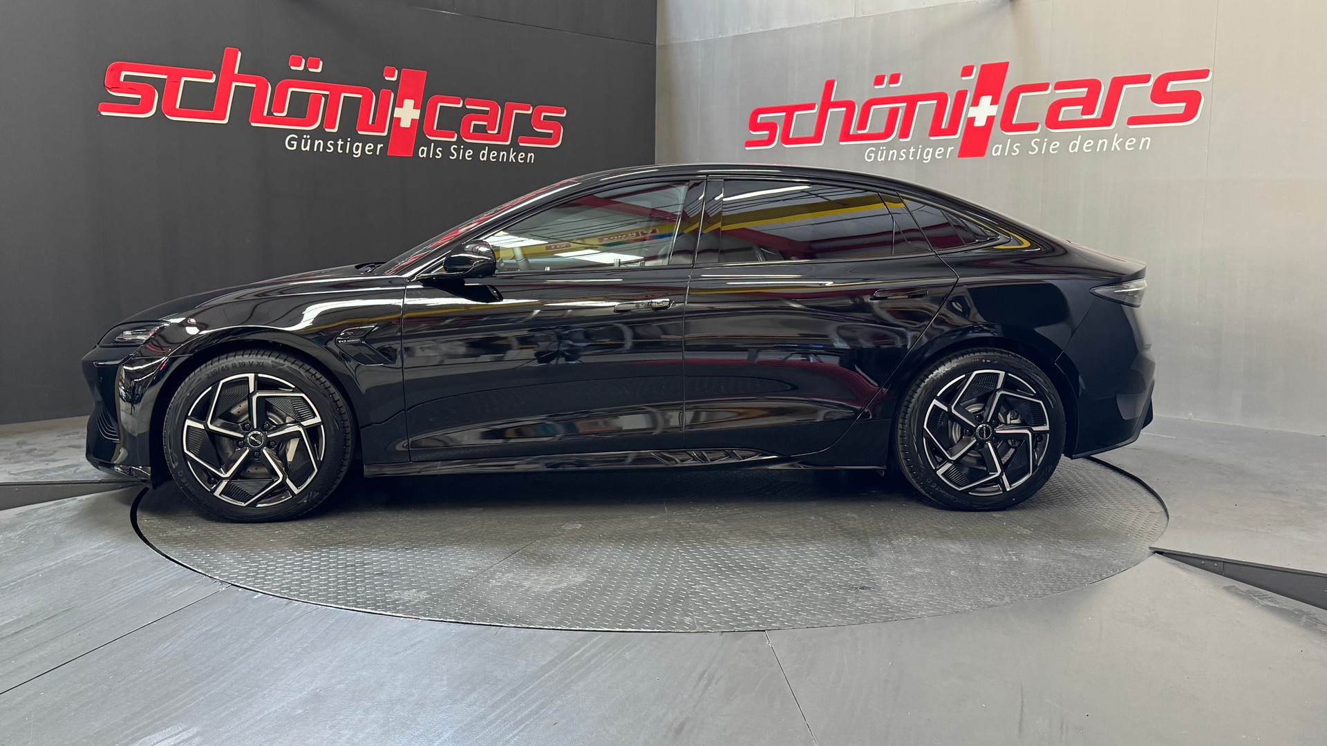 BYD Seal 82,2 kWh Excellence AWD-showroom-element-3