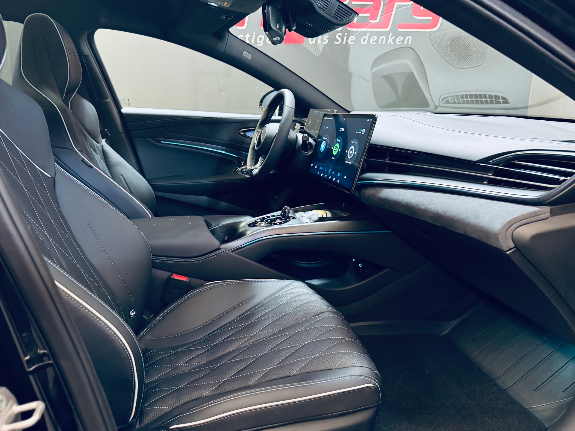BYD Seal 82,2 kWh Excellence AWD-image-17