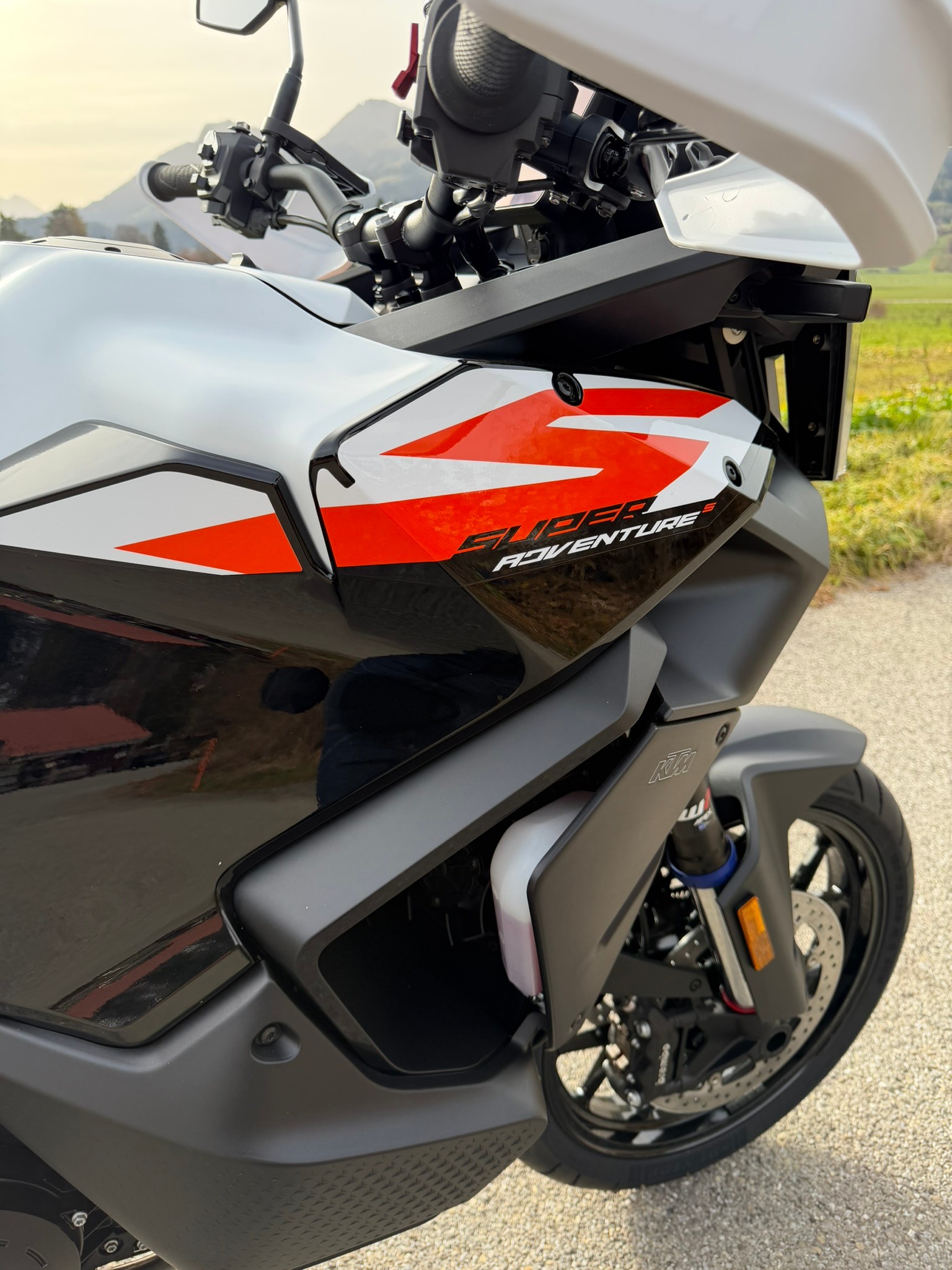 KTM 2026 KTM 1390 Super Adventure S EVO-image-3