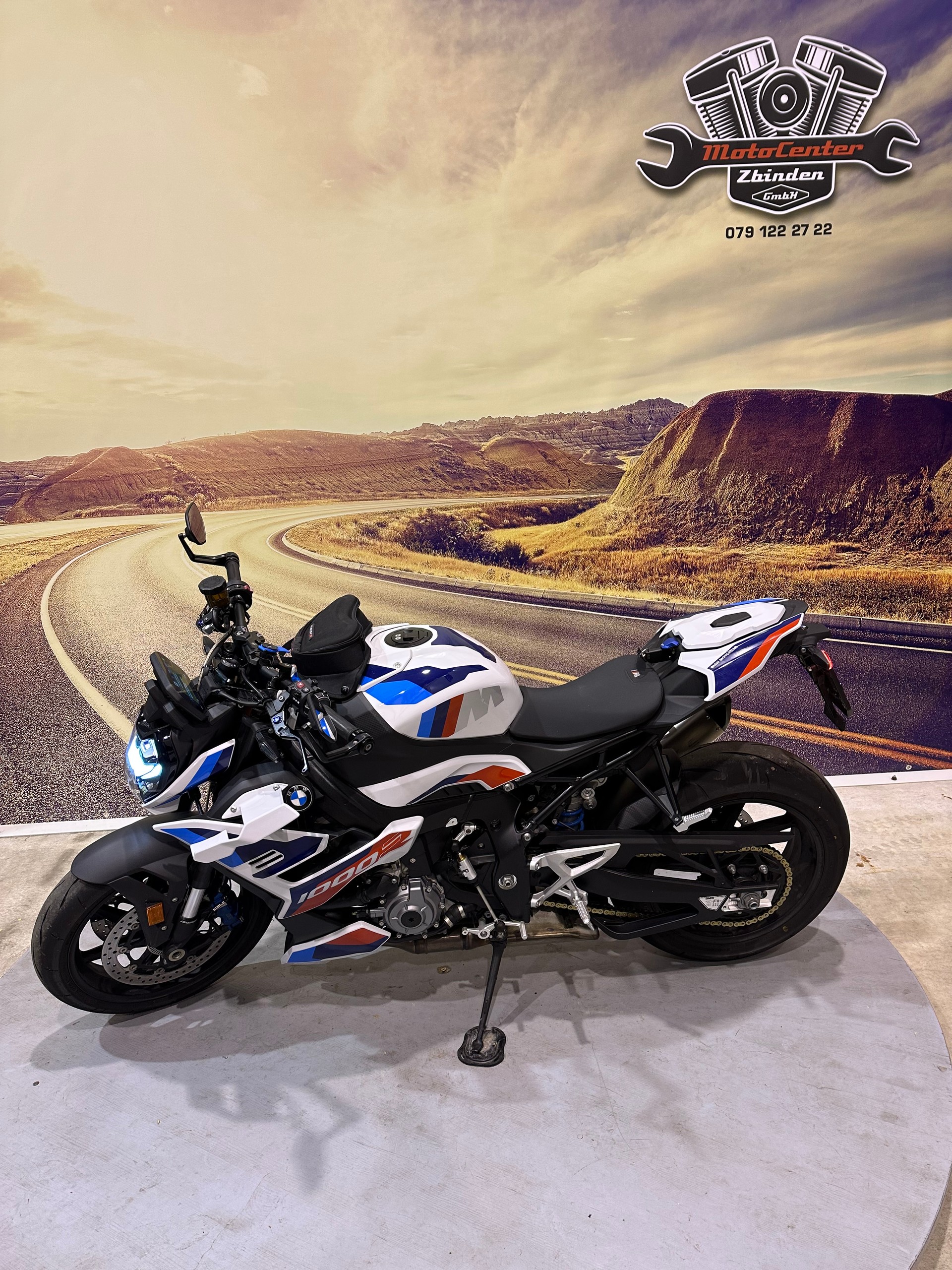 BMW M 1000 R Akrapovic-image-4