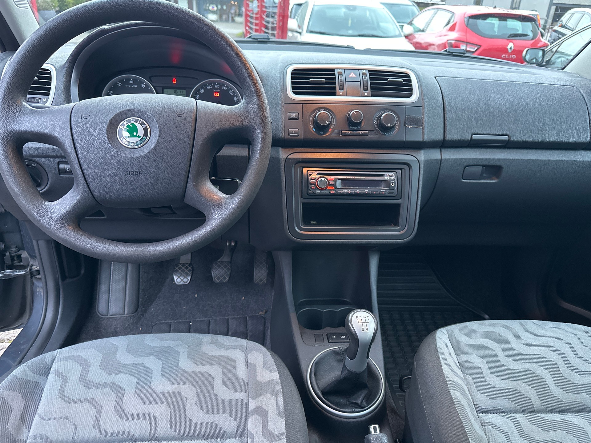 SKODA FABIA-image-13