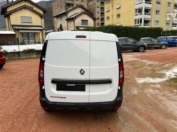 RENAULT VAN-image-4