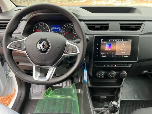 RENAULT VAN-image-7