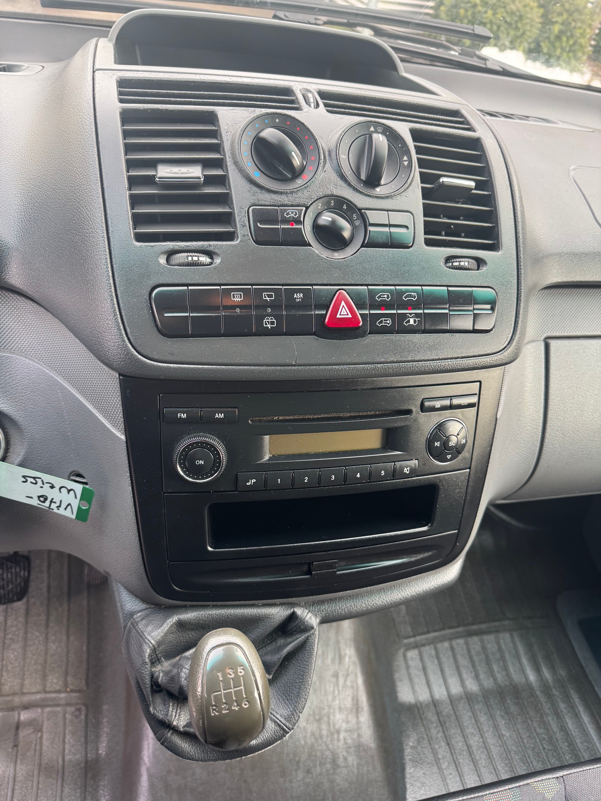 MERCEDES-BENZ Vito 111 CDI L-image-9