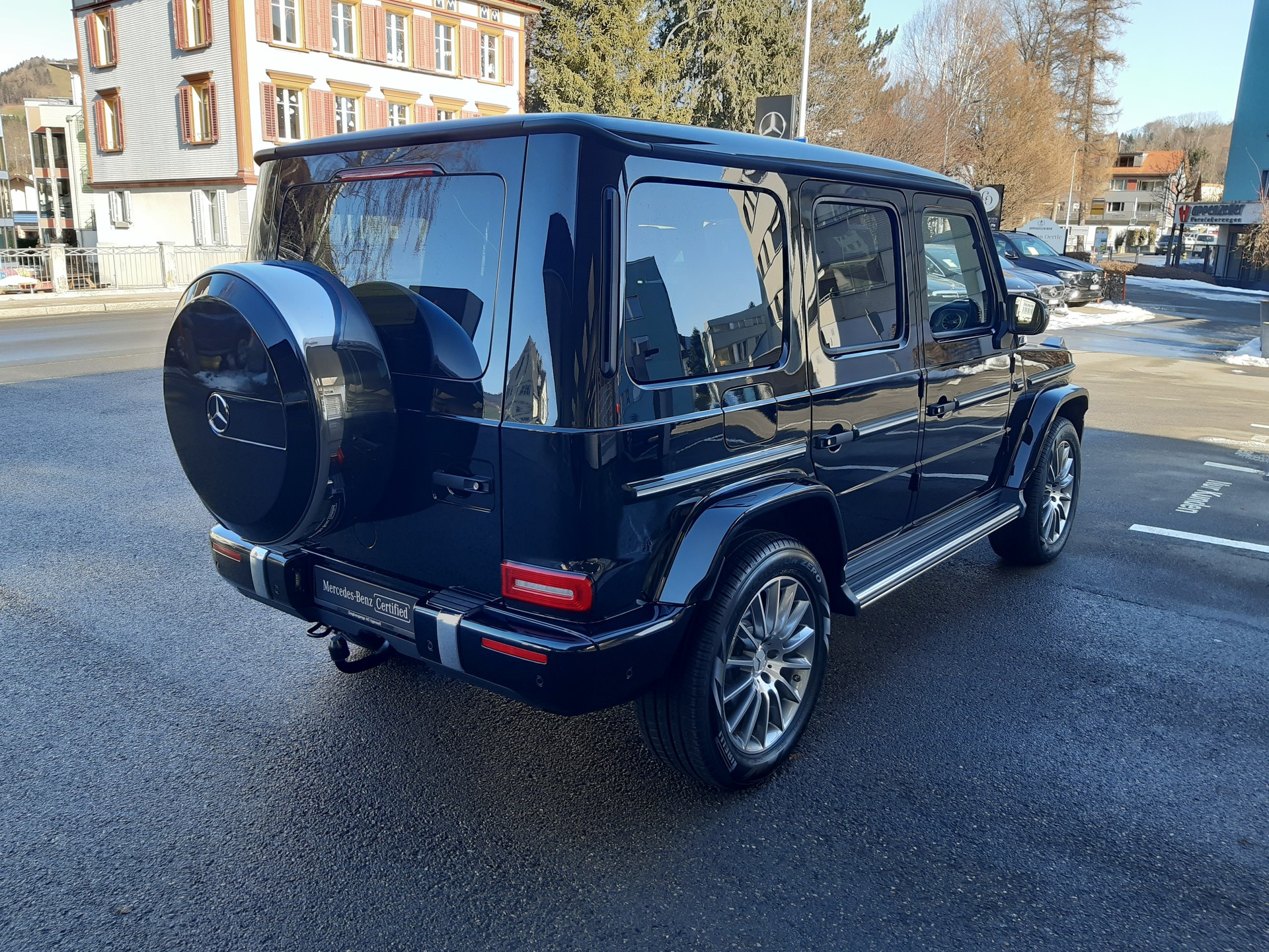 MERCEDES-BENZ G 400 d AMG-Line-image-6