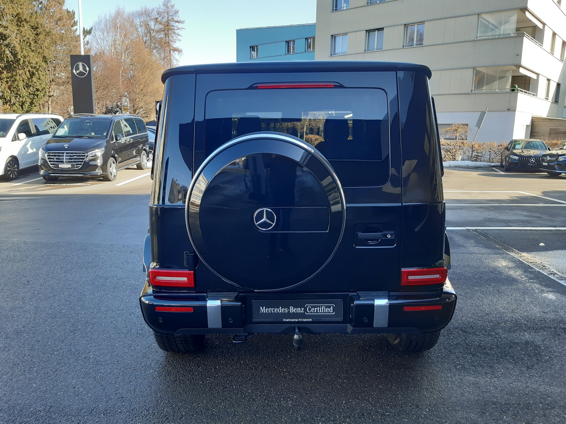 MERCEDES-BENZ G 400 d AMG-Line-image-5