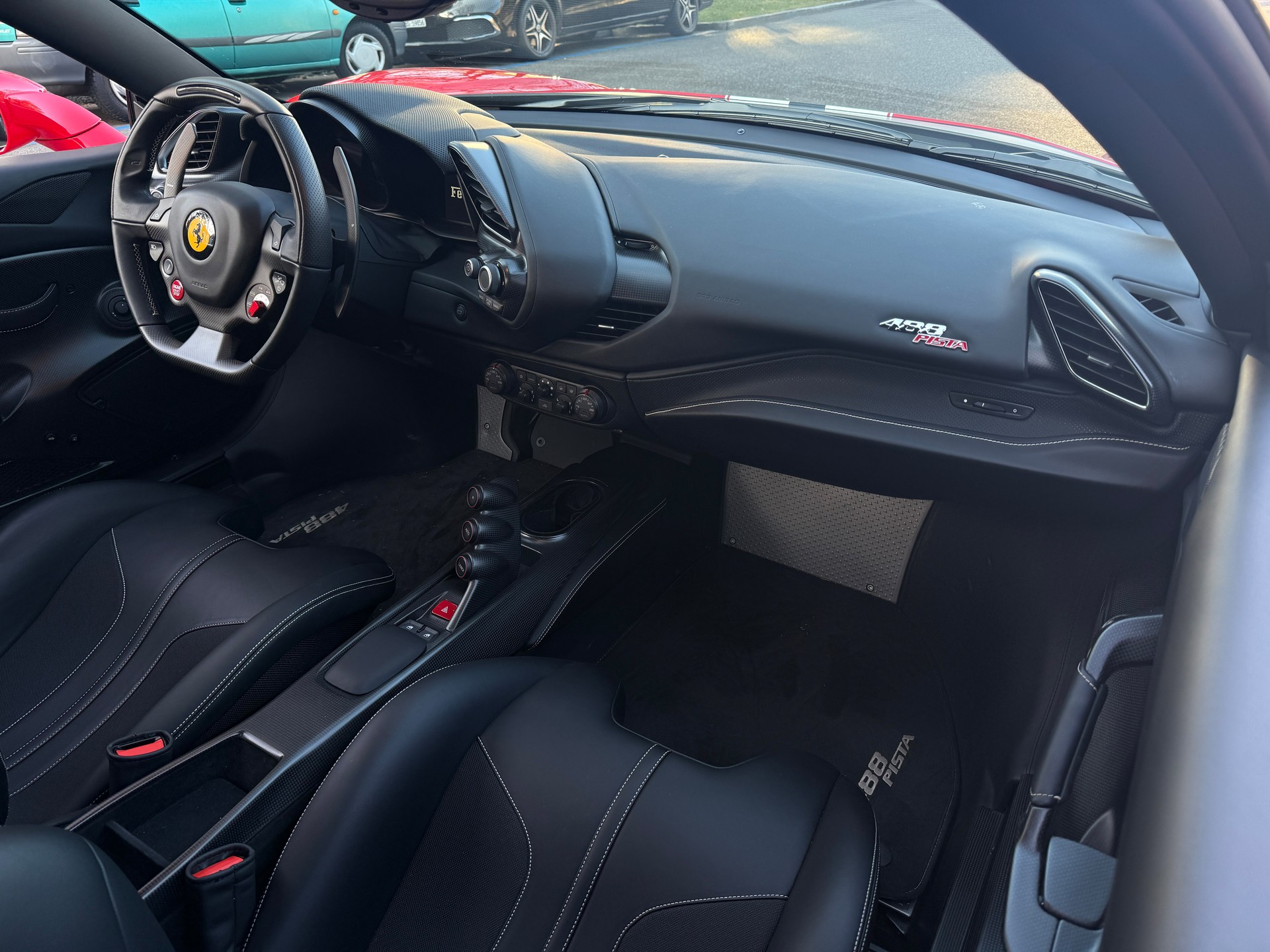 FERRARI 488 Pista 3.9 V8-image-12