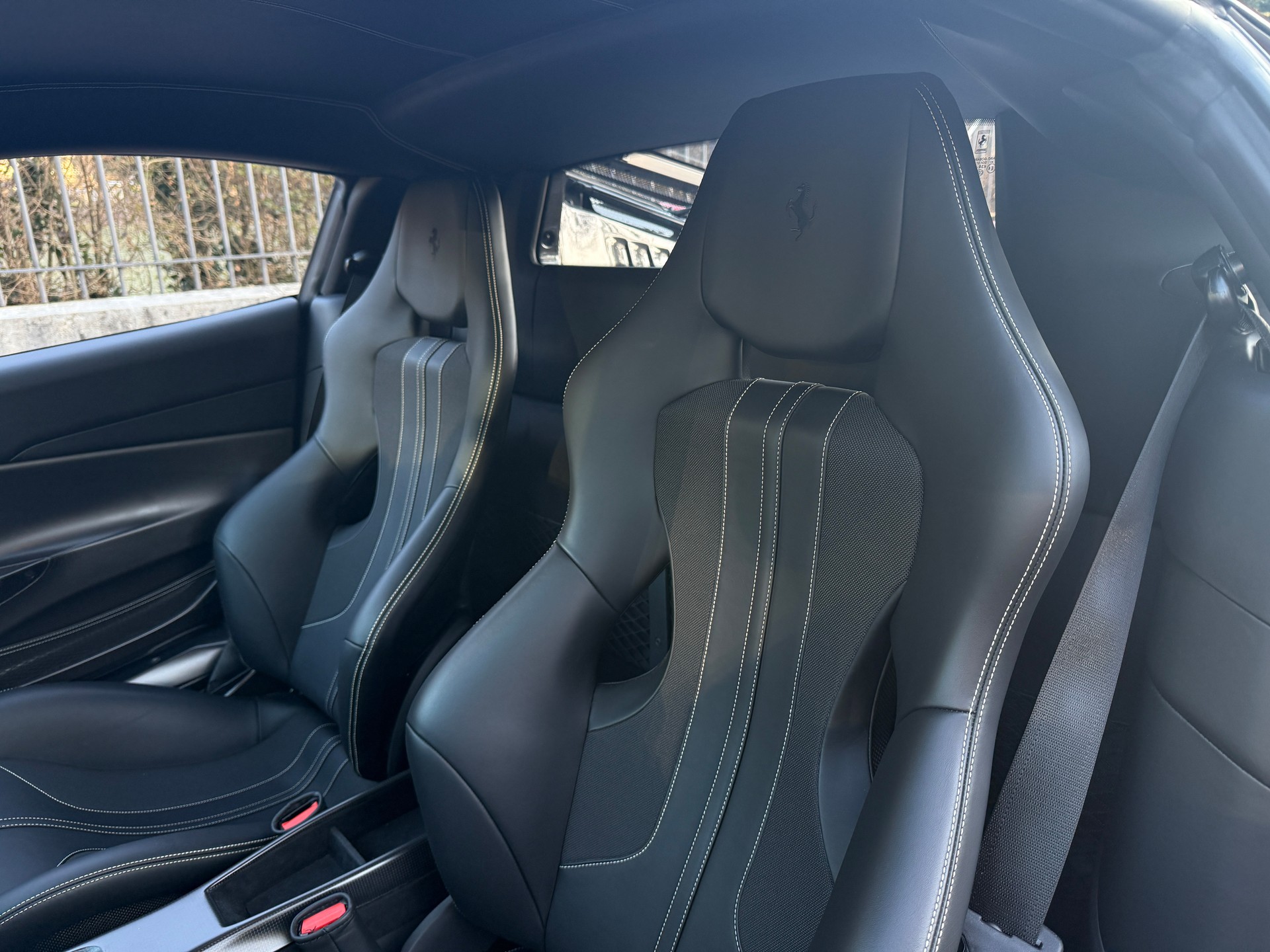 FERRARI 488 Pista 3.9 V8-image-8