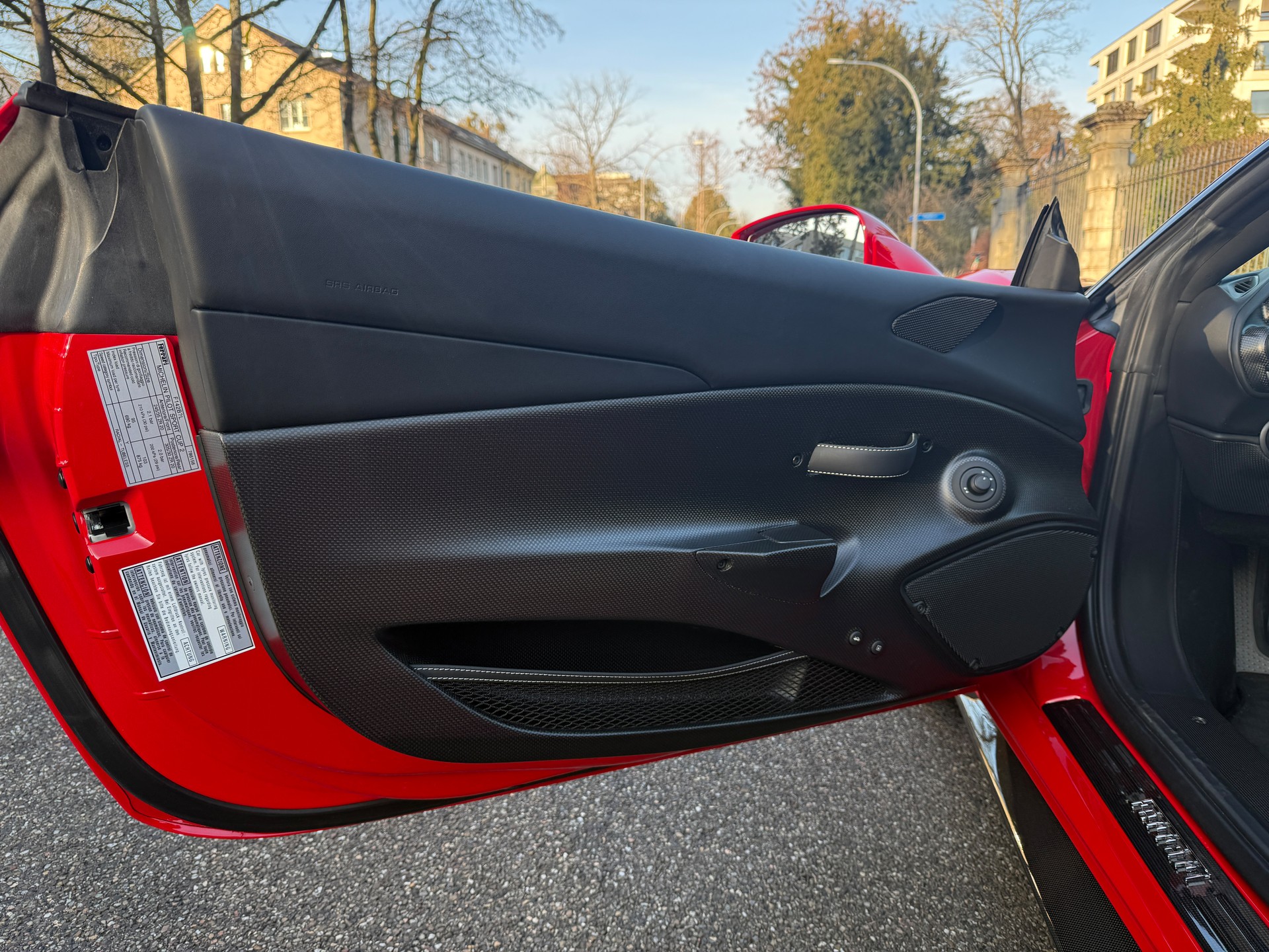FERRARI 488 Pista 3.9 V8-image-6