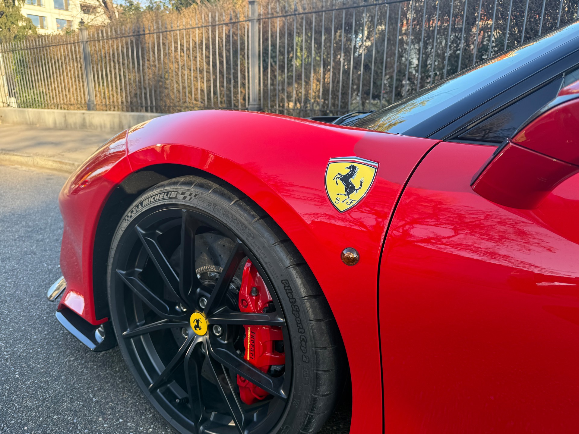 FERRARI 488 Pista 3.9 V8-image-14