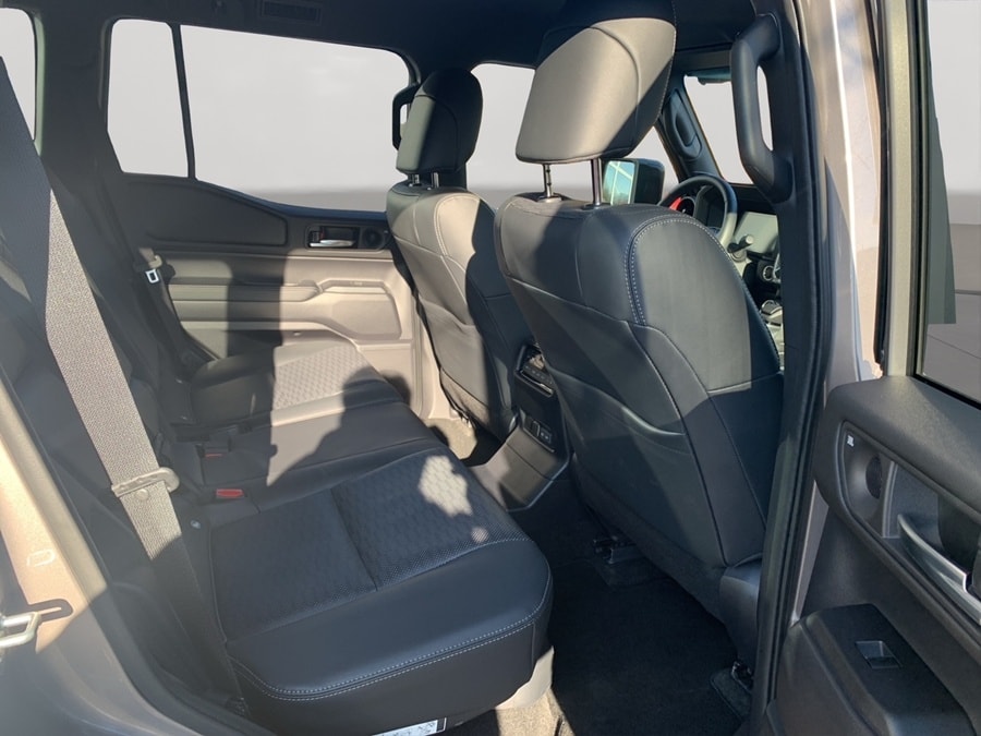 TOYOTA Land Cruiser 2.8TD Invincible-image-10