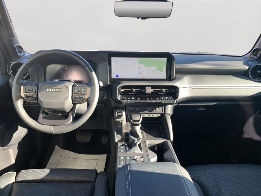 TOYOTA Land Cruiser 2.8TD Invincible-image-6