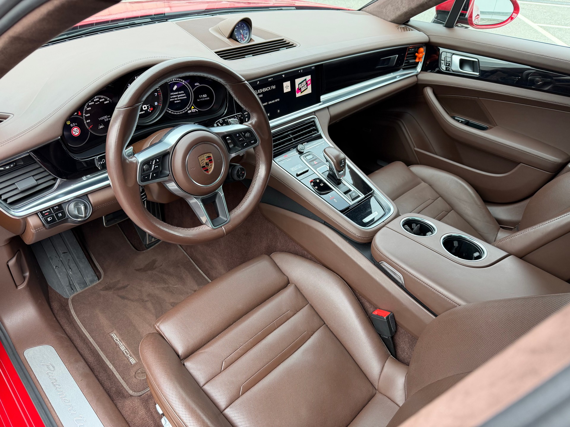 PORSCHE Panamera Turbo Sport Turismo PDK-image-11