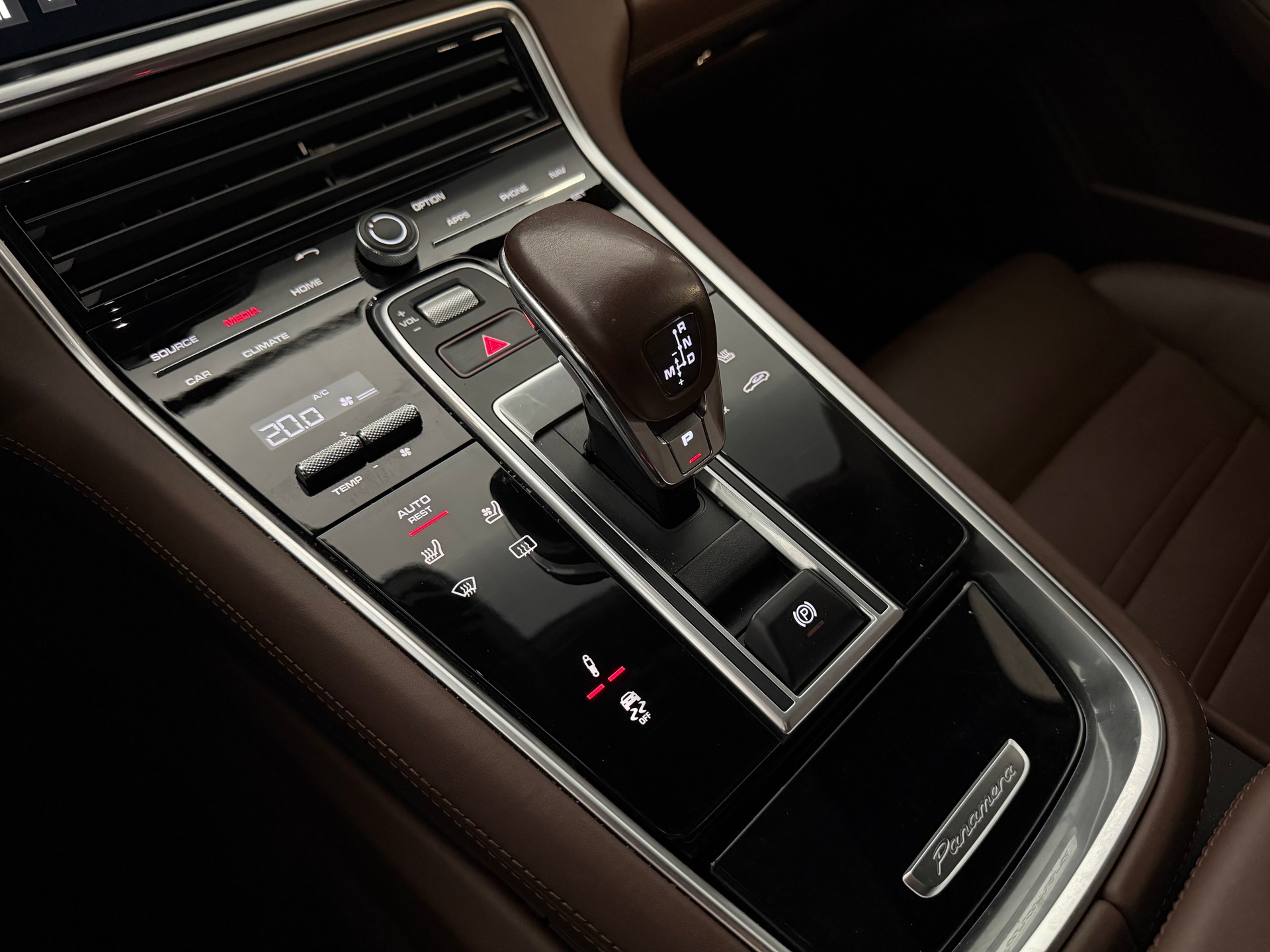 PORSCHE Panamera Turbo Sport Turismo PDK-image-20