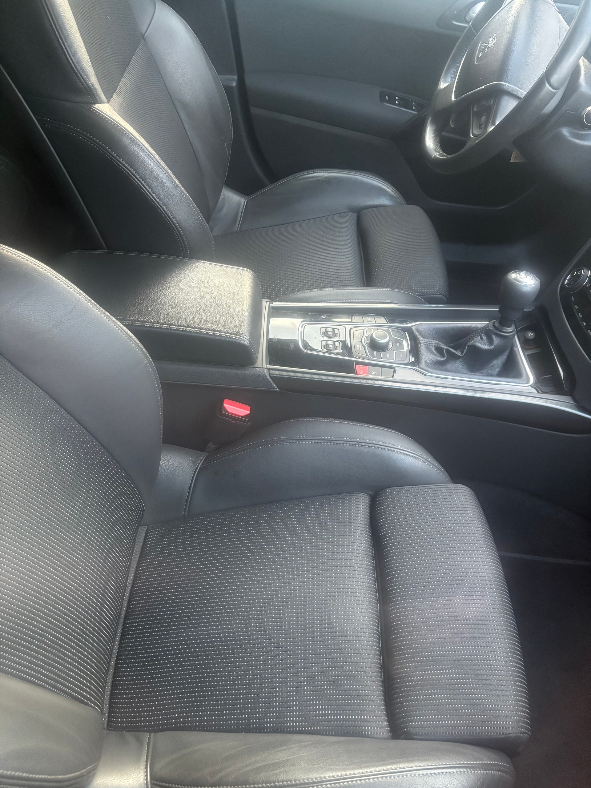 PEUGEOT 508 SW 1.6 16V T Allure-image-10