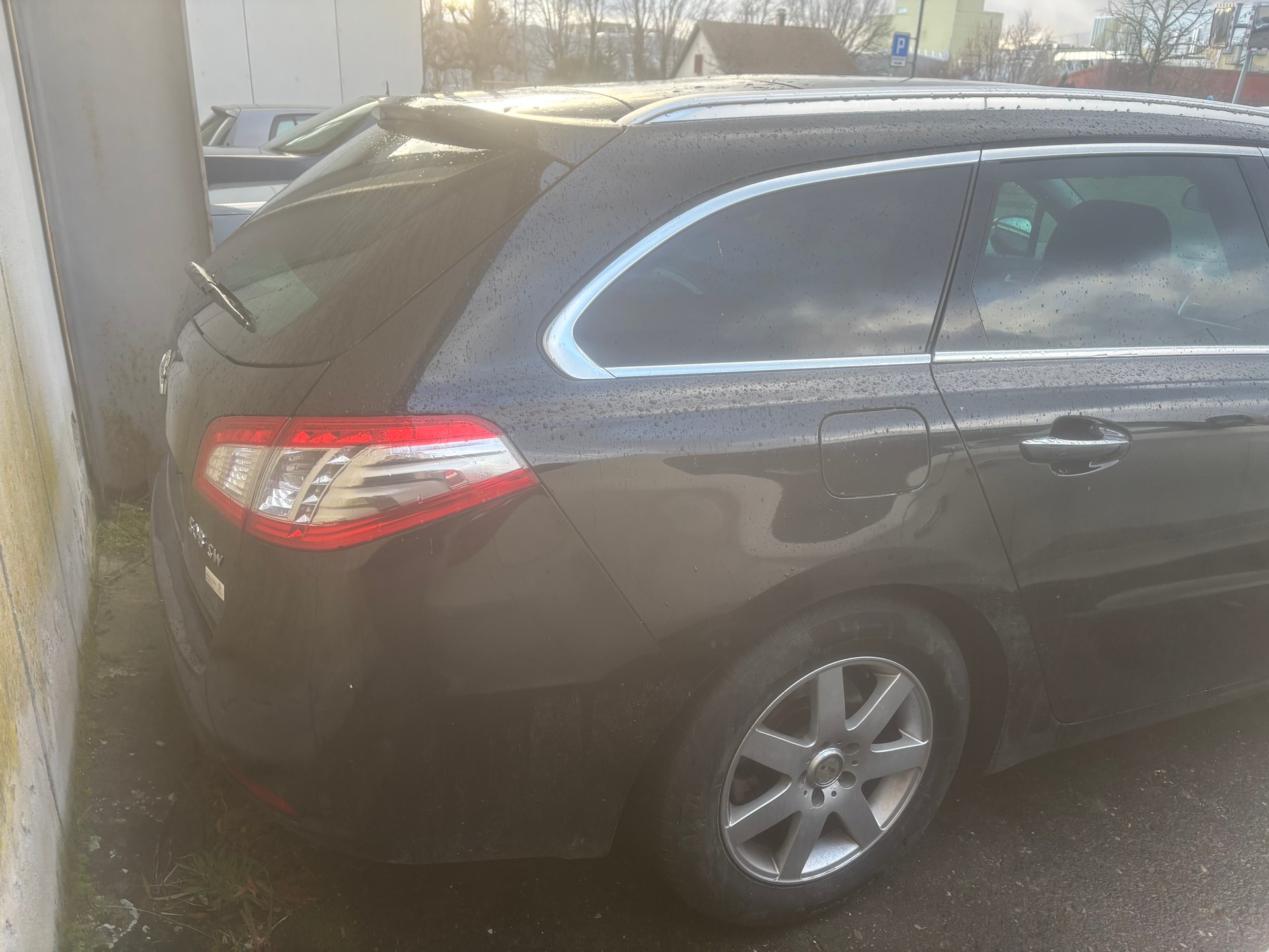 PEUGEOT 508 SW 1.6 16V T Allure-image-8