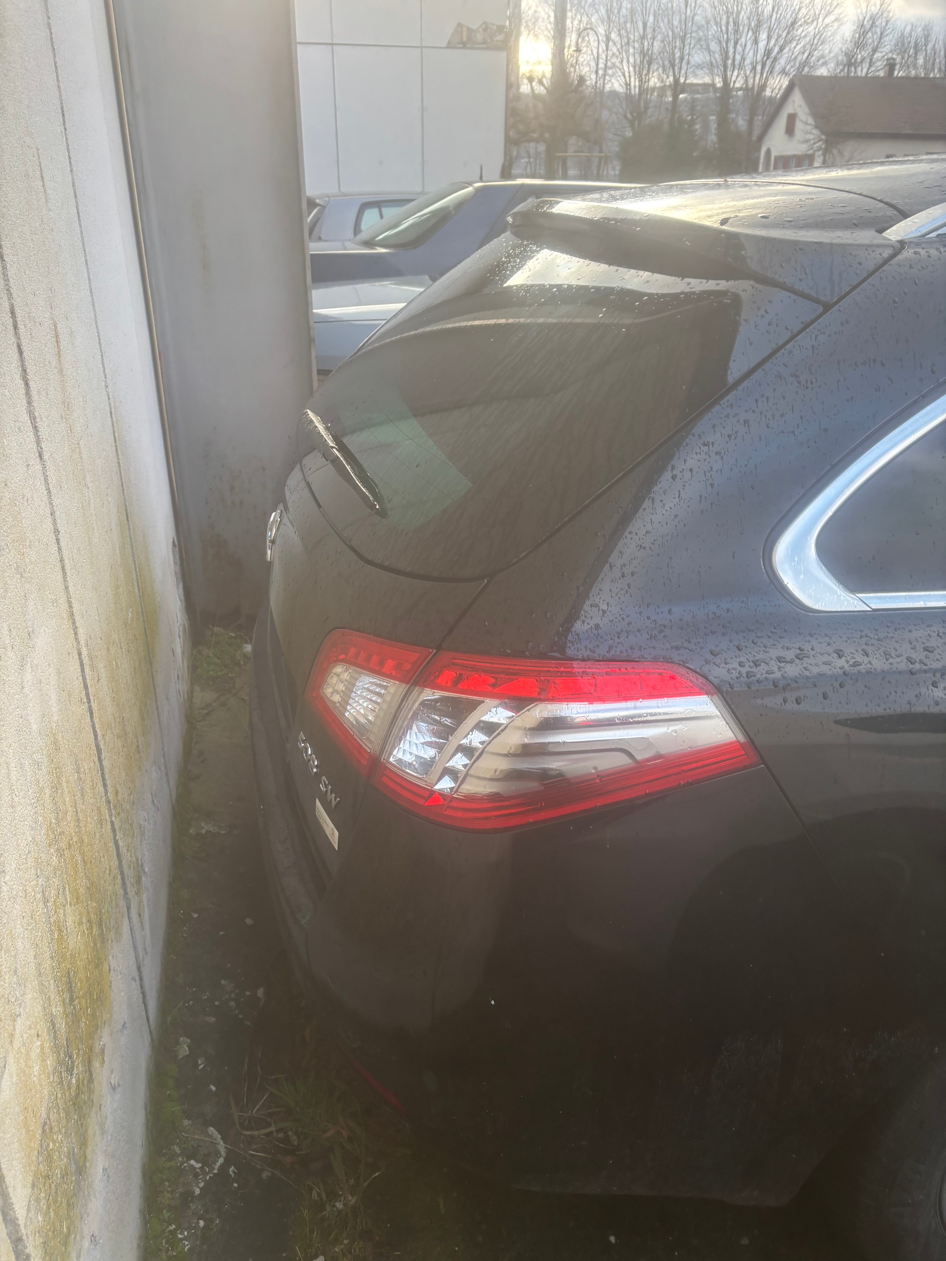 PEUGEOT 508 SW 1.6 16V T Allure-image-9