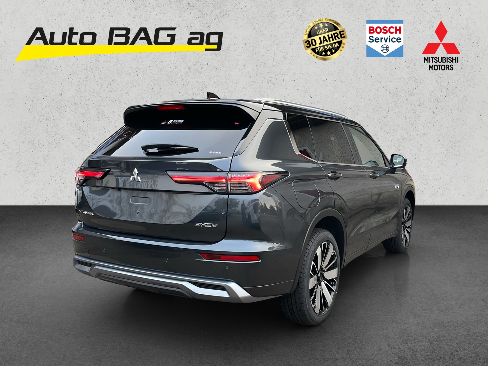 MITSUBISHI Outlander 2.4 PHEV Instyle+ 4x4-image-4