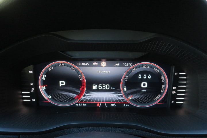 SKODA Karoq 2.0 TSI SportLine 4x4 DSG-image-9