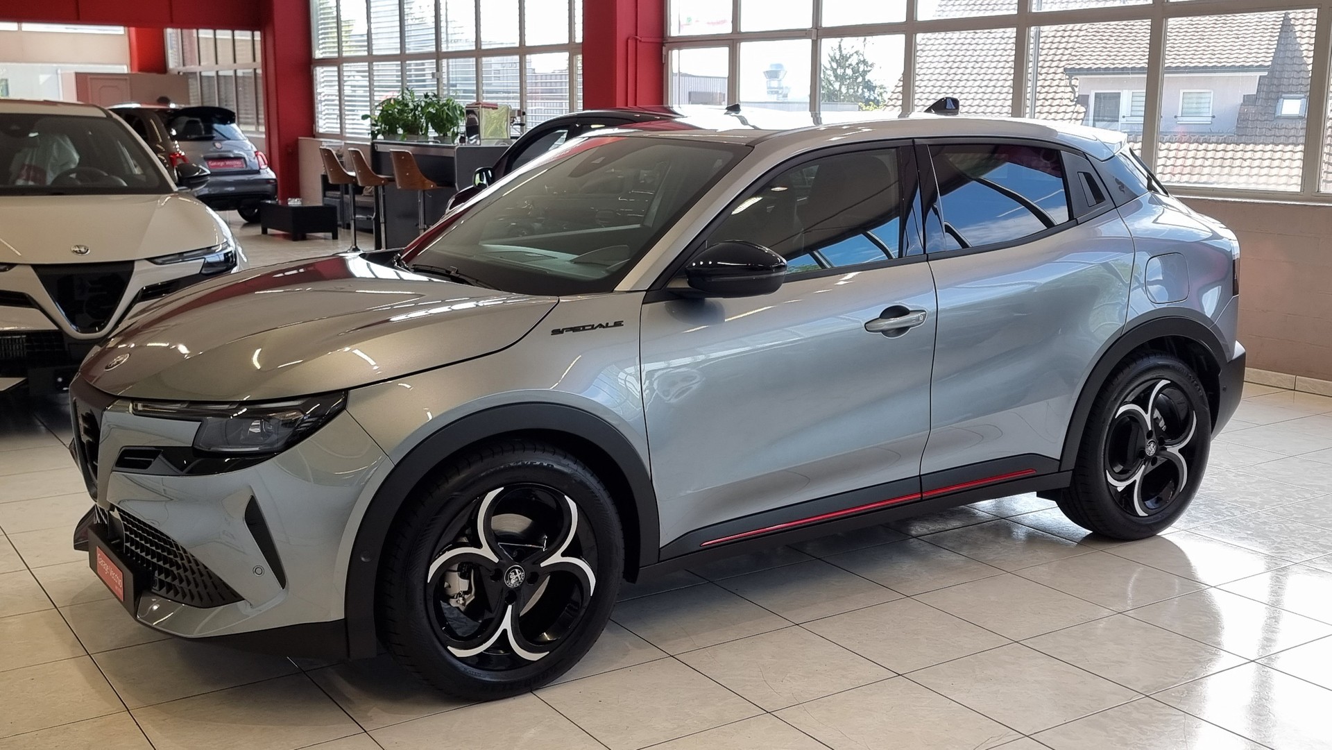 ALFA ROMEO Junior 1.2 Ibrida Speciale-showroom-element-1