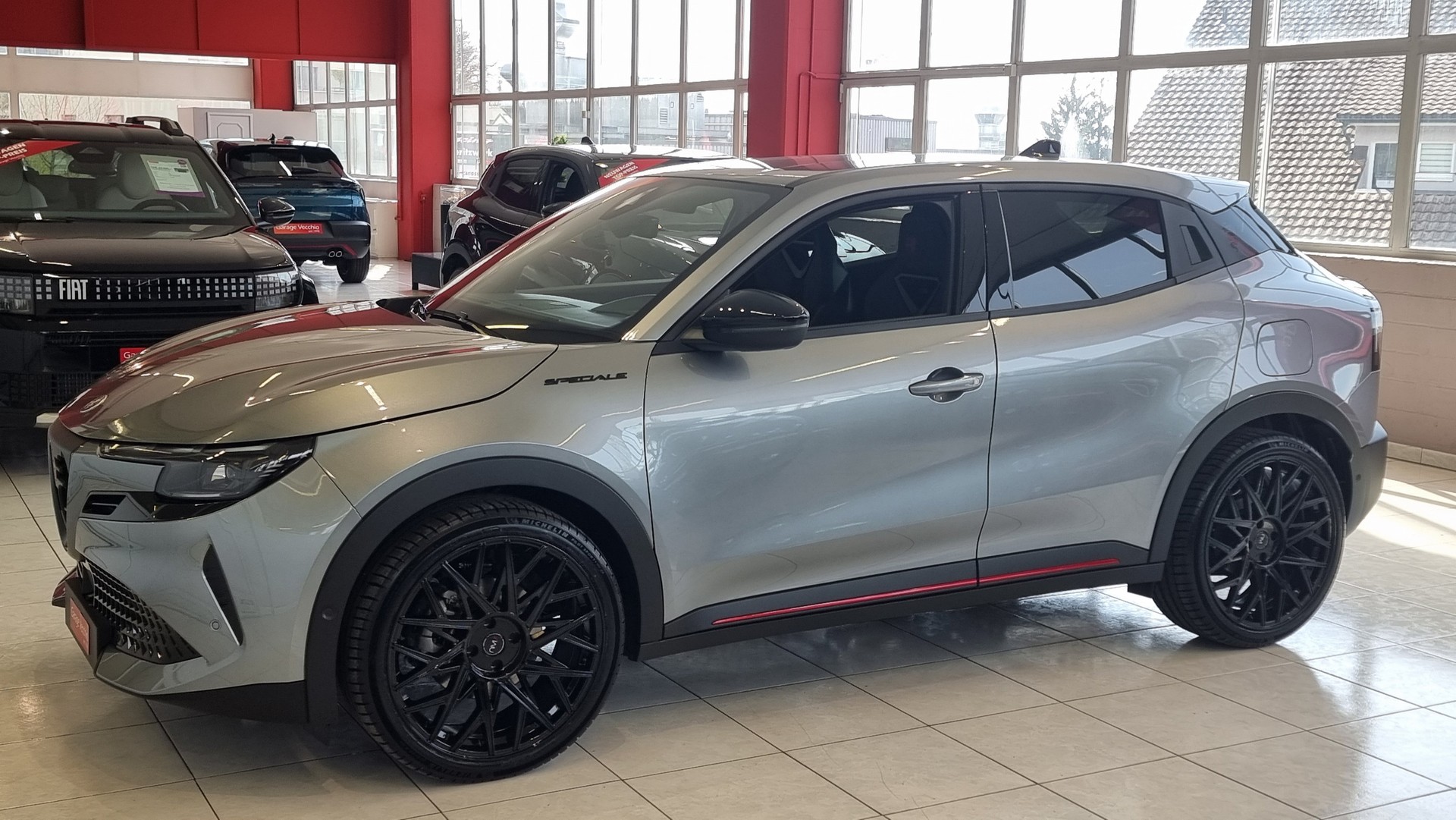 ALFA ROMEO Junior 1.2 Ibrida Speciale Kit Vecchio-Fuori Serie-showroom-element-1
