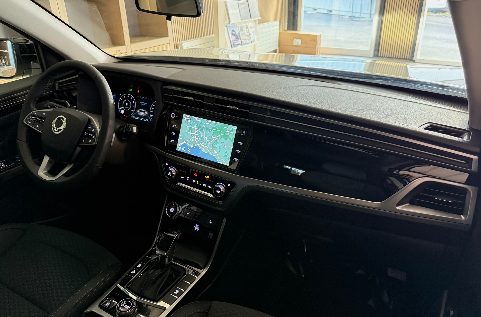 KGM-SsangYong Korando 1.5 T GDI Steel 4WD Automat-image-10
